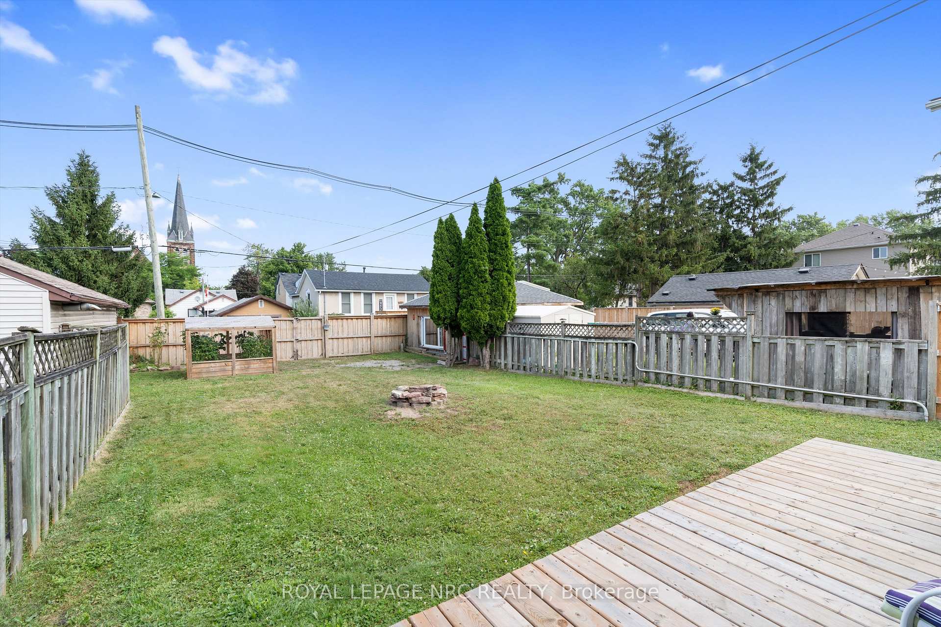 Photo 24 of 37 Almond Street, St. Catharines, Secord Woods — HOMEH