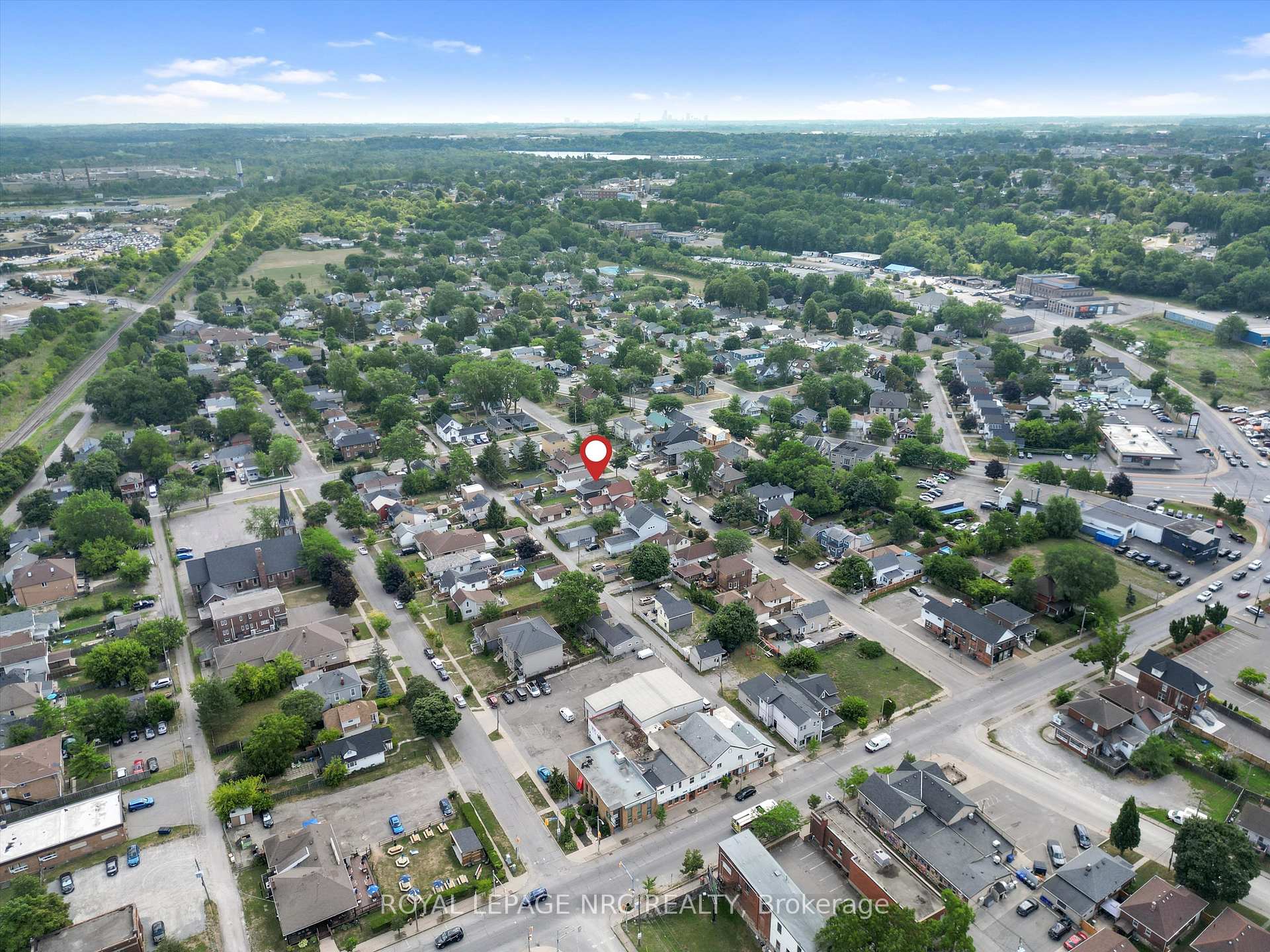 Photo 31 of 37 Almond Street, St. Catharines, Secord Woods — HOMEH