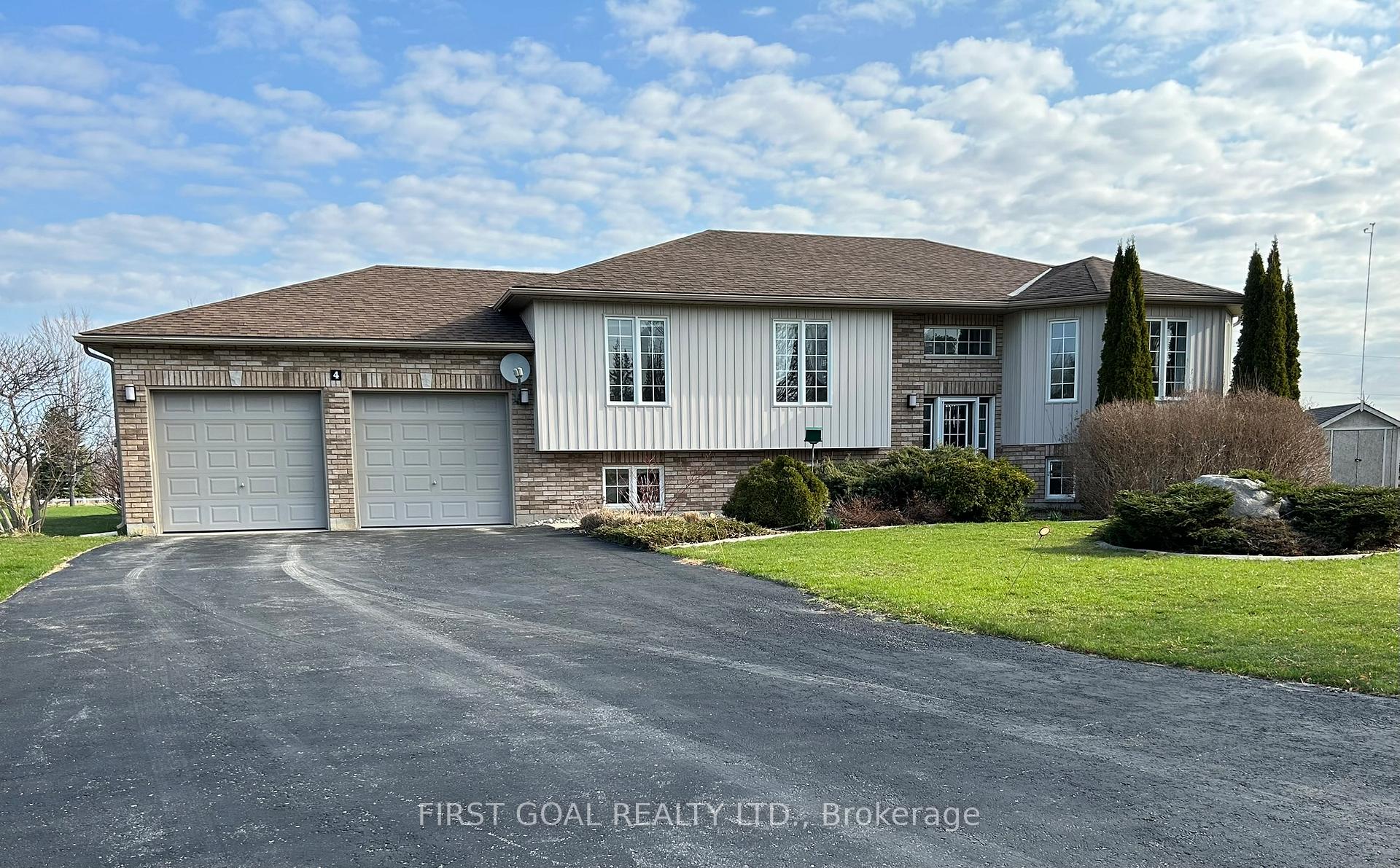 Photo 1 of 4 Mcdougall Court, Springwater, Minesing — HOMEH