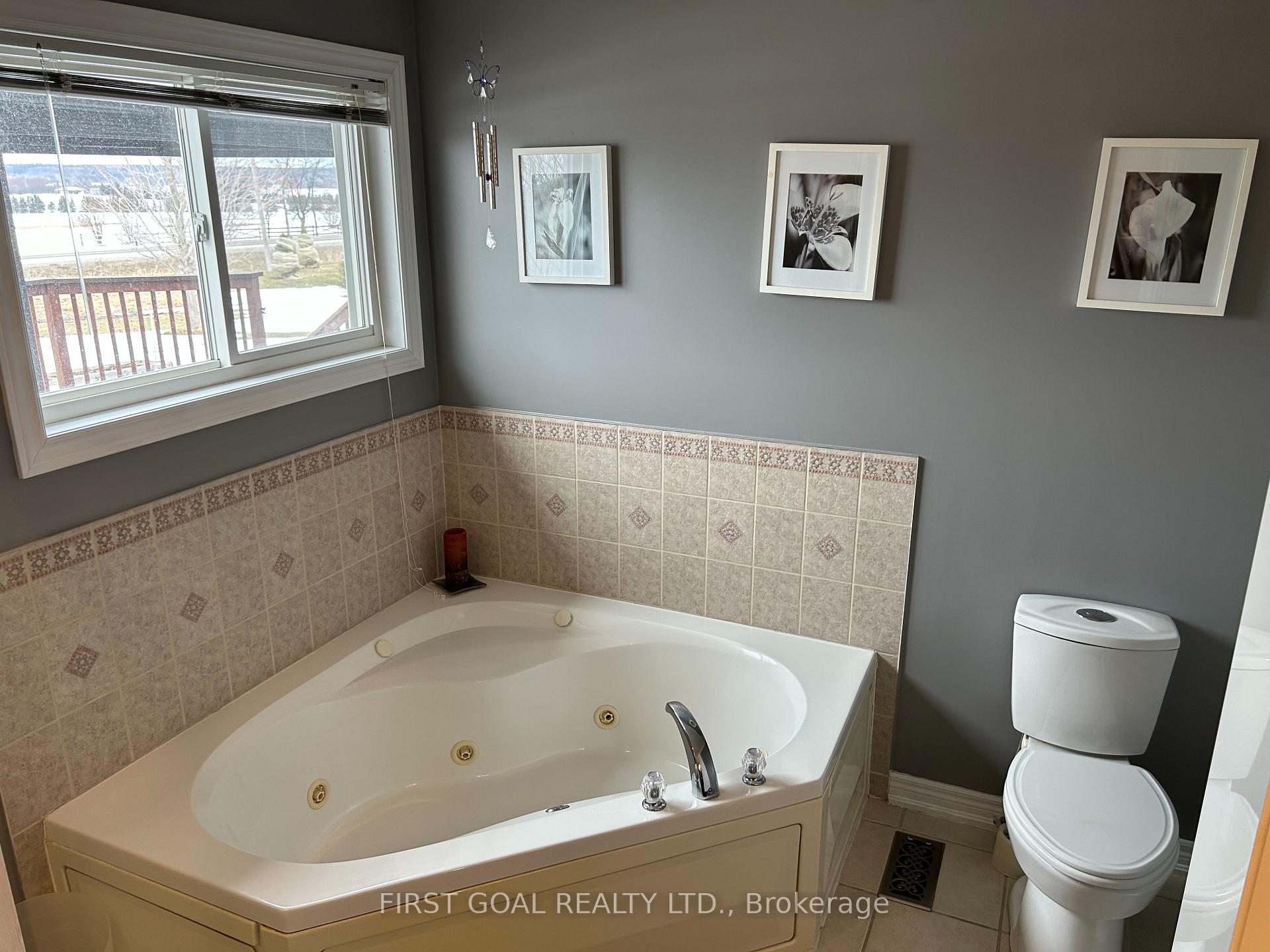 Photo 12 of 4 Mcdougall Court, Springwater, Minesing — HOMEH