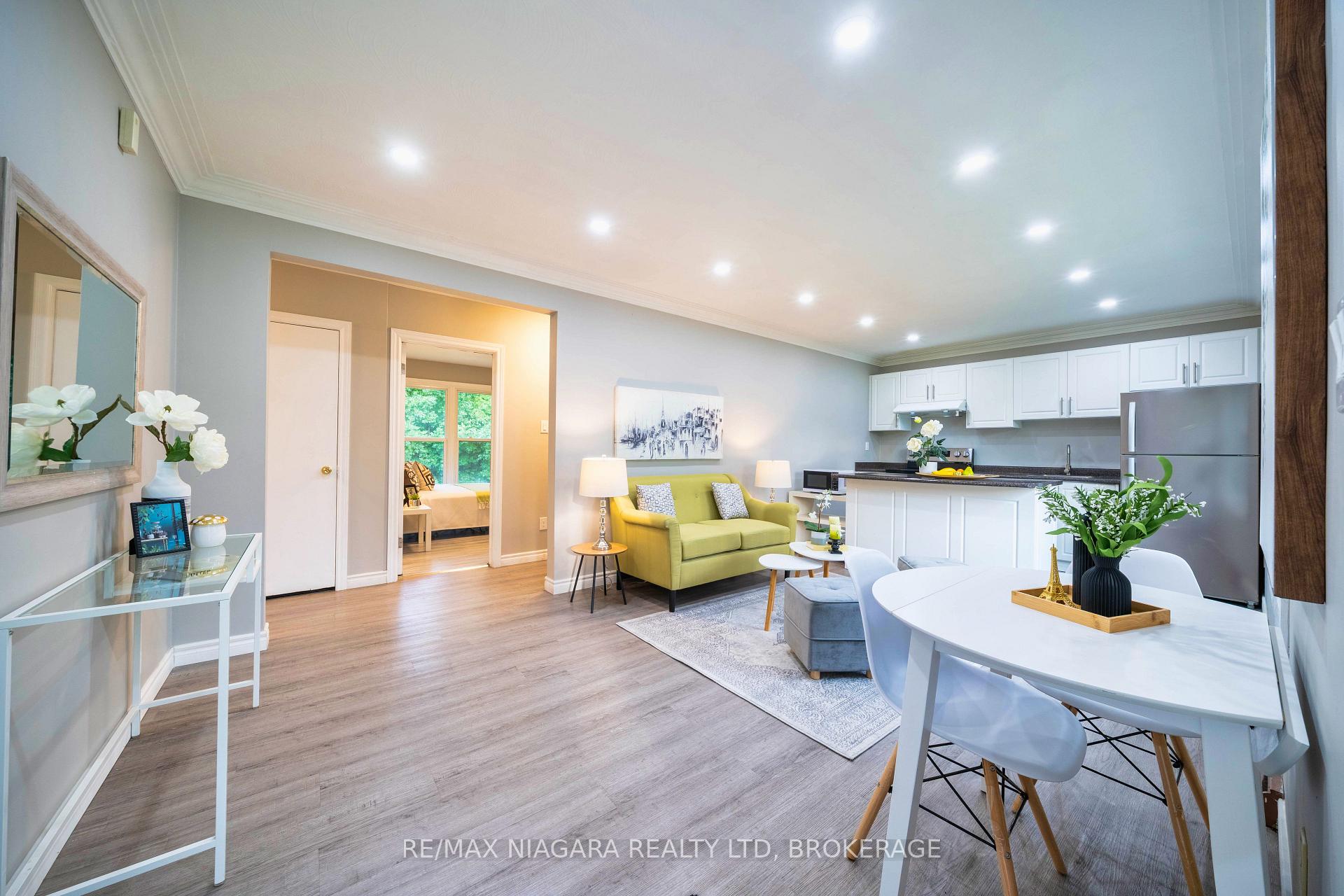 Photo 4 of 369 Glenridge Avenue, St. Catharines, Glendale/Glenridge — HOMEH