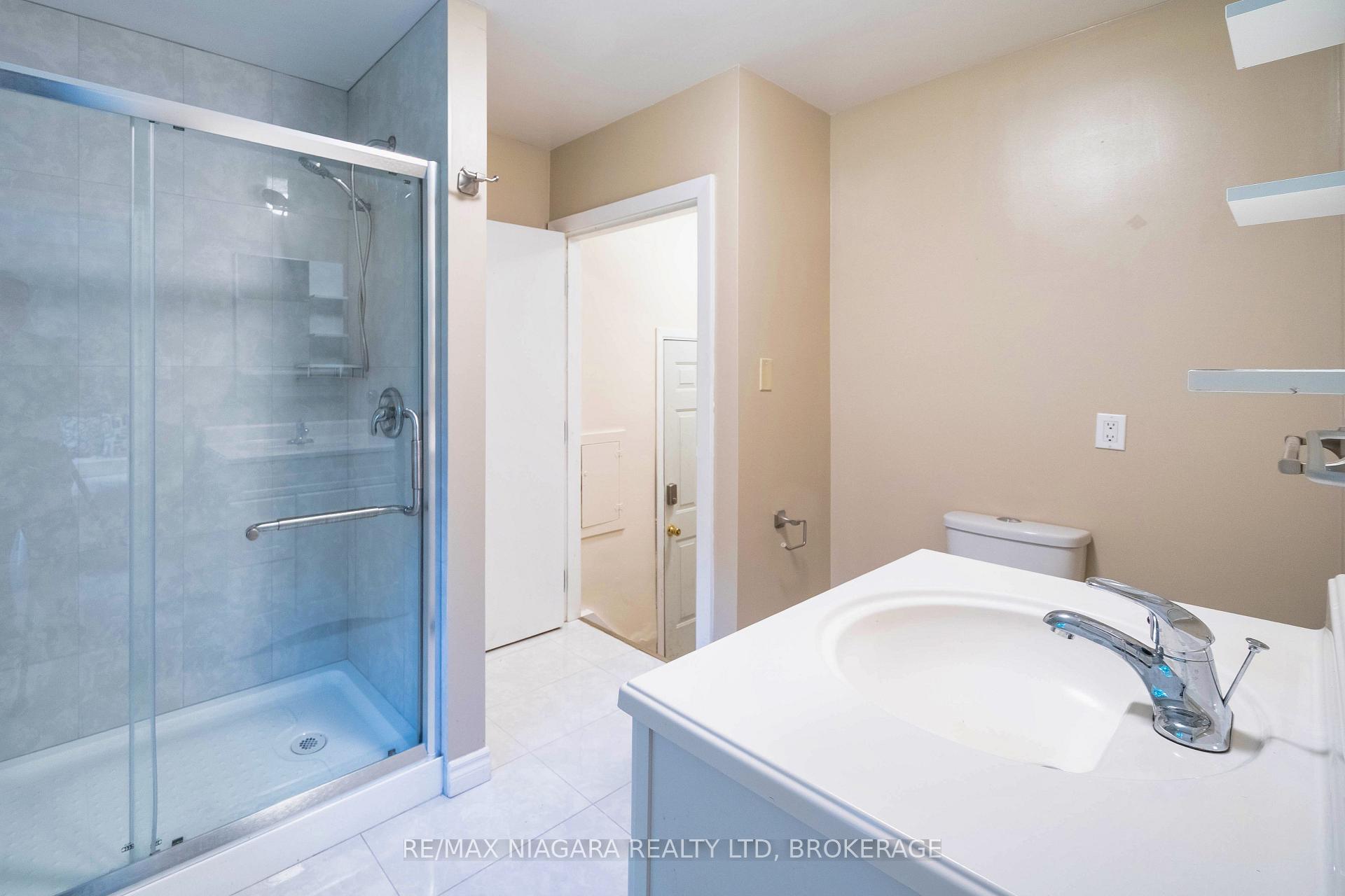Photo 18 of 369 Glenridge Avenue, St. Catharines, Glendale/Glenridge — HOMEH
