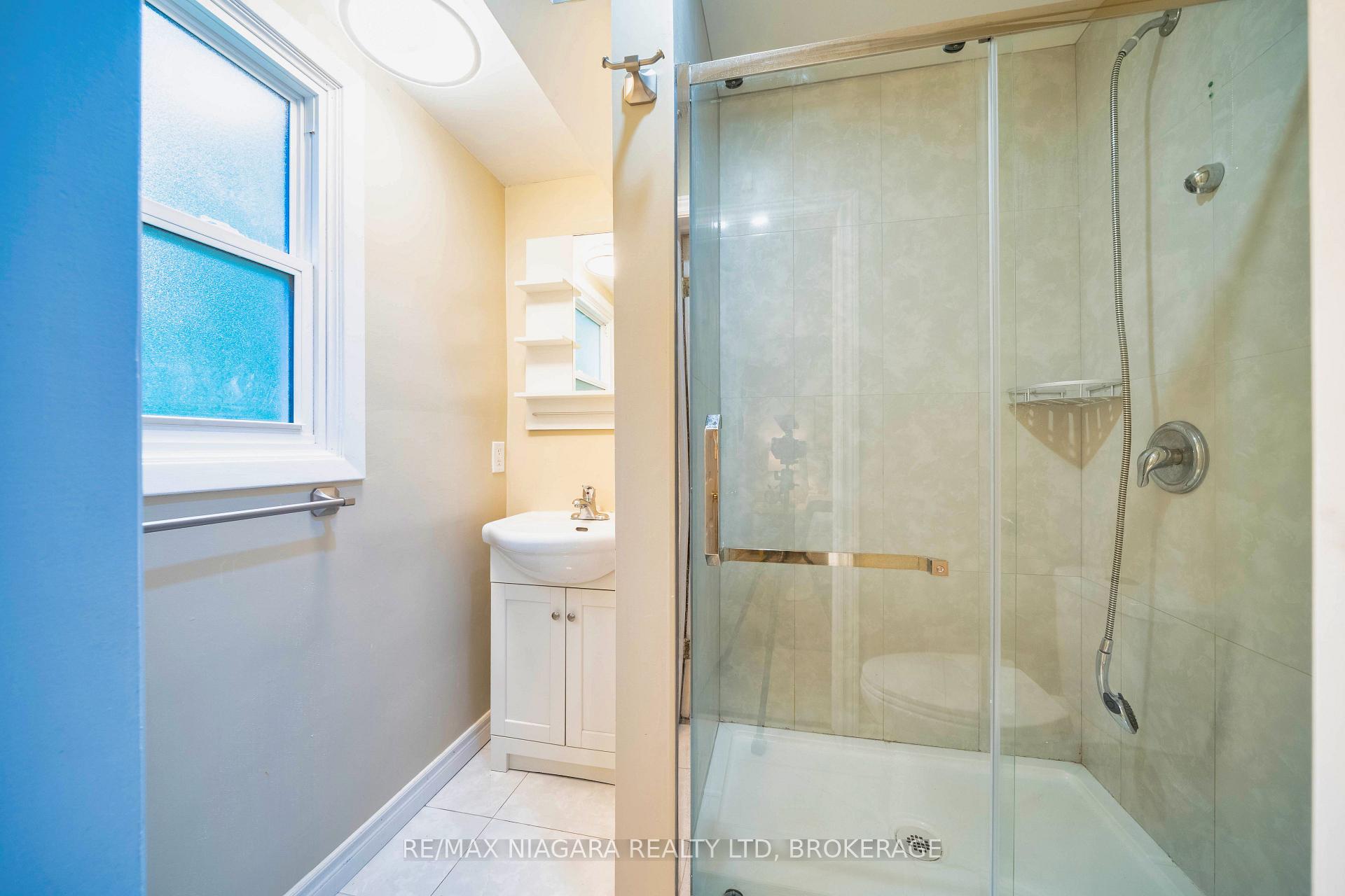 Photo 24 of 369 Glenridge Avenue, St. Catharines, Glendale/Glenridge — HOMEH