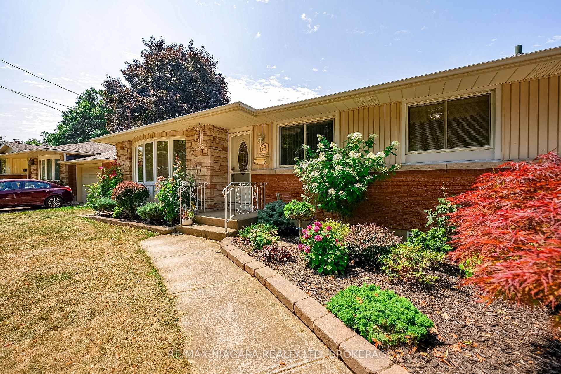 Photo 2 of 63 Trelawne Drive, St. Catharines, Vine/Linwell — HOMEH