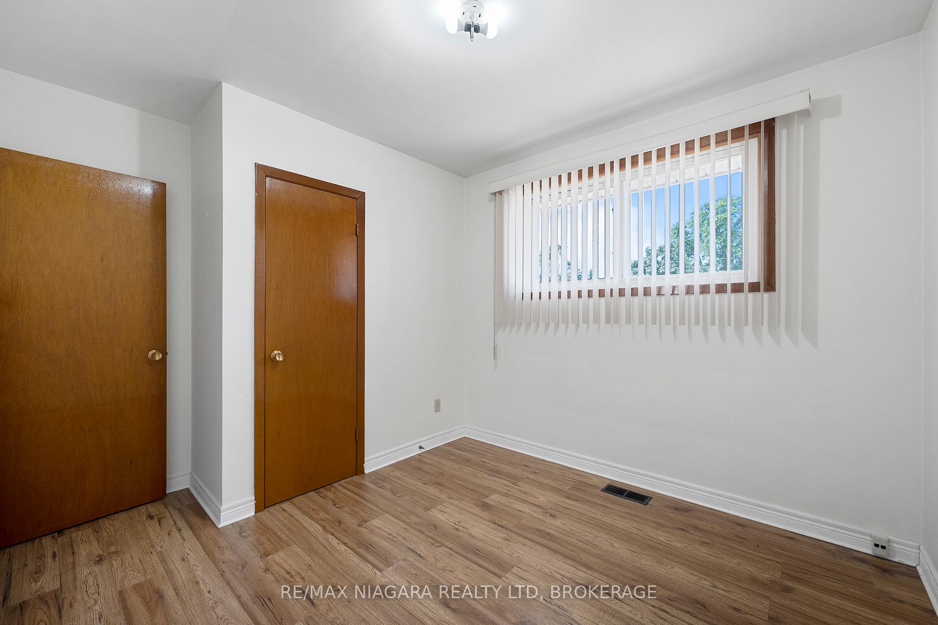 Photo 9 of 63 Trelawne Drive, St. Catharines, Vine/Linwell — HOMEH