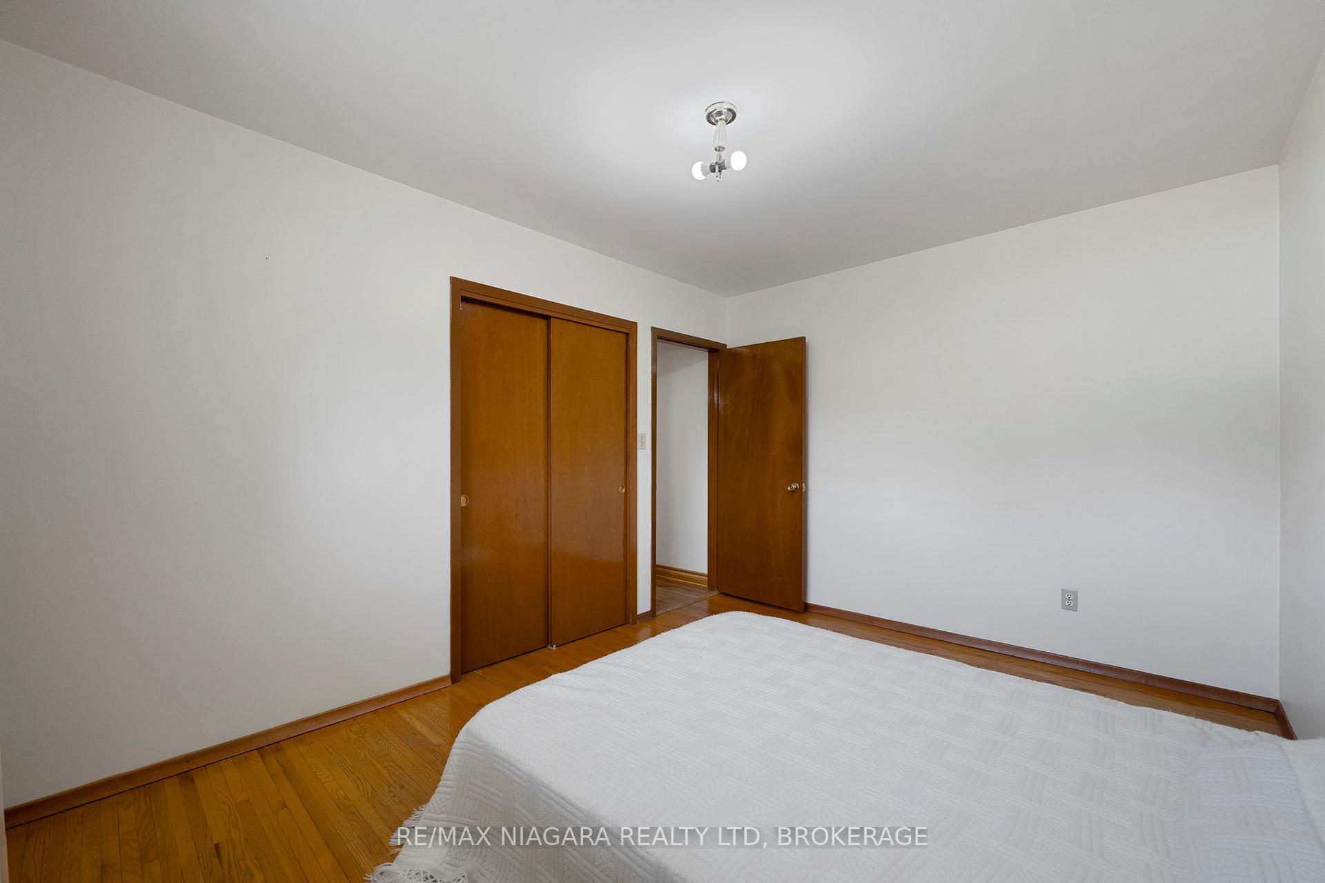 Photo 18 of 63 Trelawne Drive, St. Catharines, Vine/Linwell — HOMEH