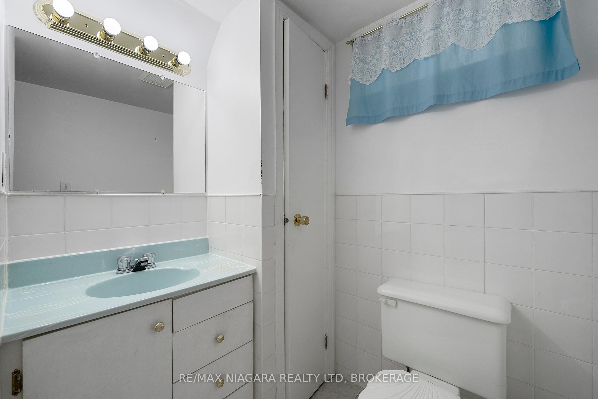 Photo 24 of 63 Trelawne Drive, St. Catharines, Vine/Linwell — HOMEH