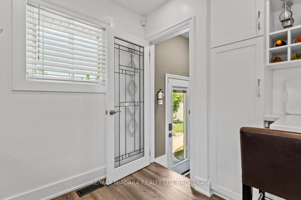 Photo 16 of 429 Grantham Avenue, St. Catharines, Vine/Linwell — HOMEH