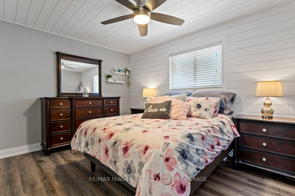 Photo 17 of 429 Grantham Avenue, St. Catharines, Vine/Linwell — HOMEH