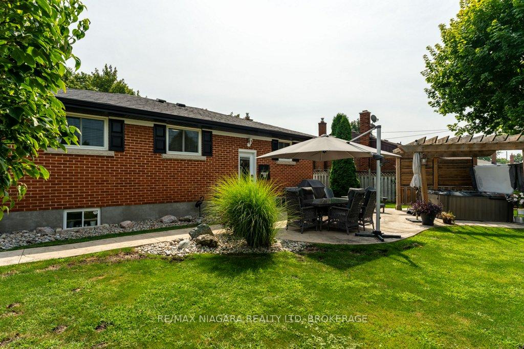 Photo 32 of 429 Grantham Avenue, St. Catharines, Vine/Linwell — HOMEH