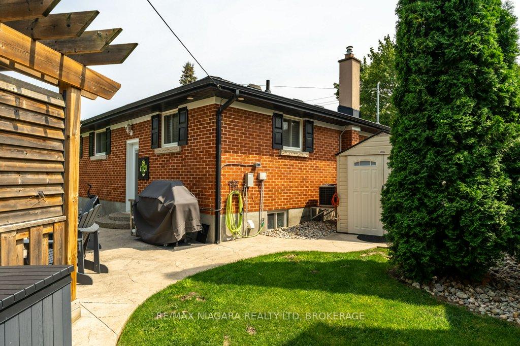 Photo 34 of 429 Grantham Avenue, St. Catharines, Vine/Linwell — HOMEH