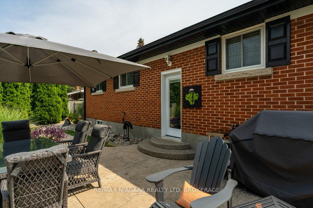 Photo 36 of 429 Grantham Avenue, St. Catharines, Vine/Linwell — HOMEH