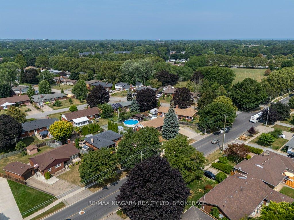 Photo 38 of 429 Grantham Avenue, St. Catharines, Vine/Linwell — HOMEH