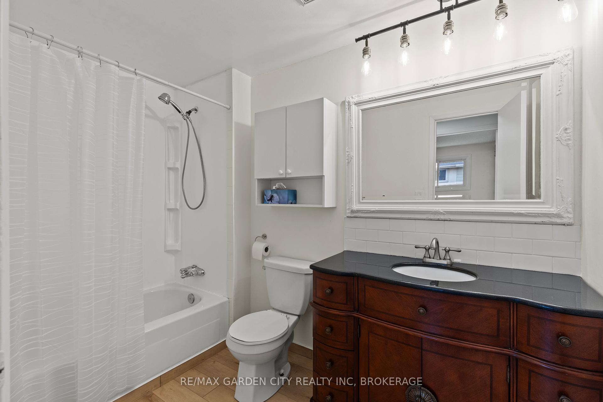 Photo 12 of 6 McCordick Drive, St. Catharines, Lakeport — HOMEH