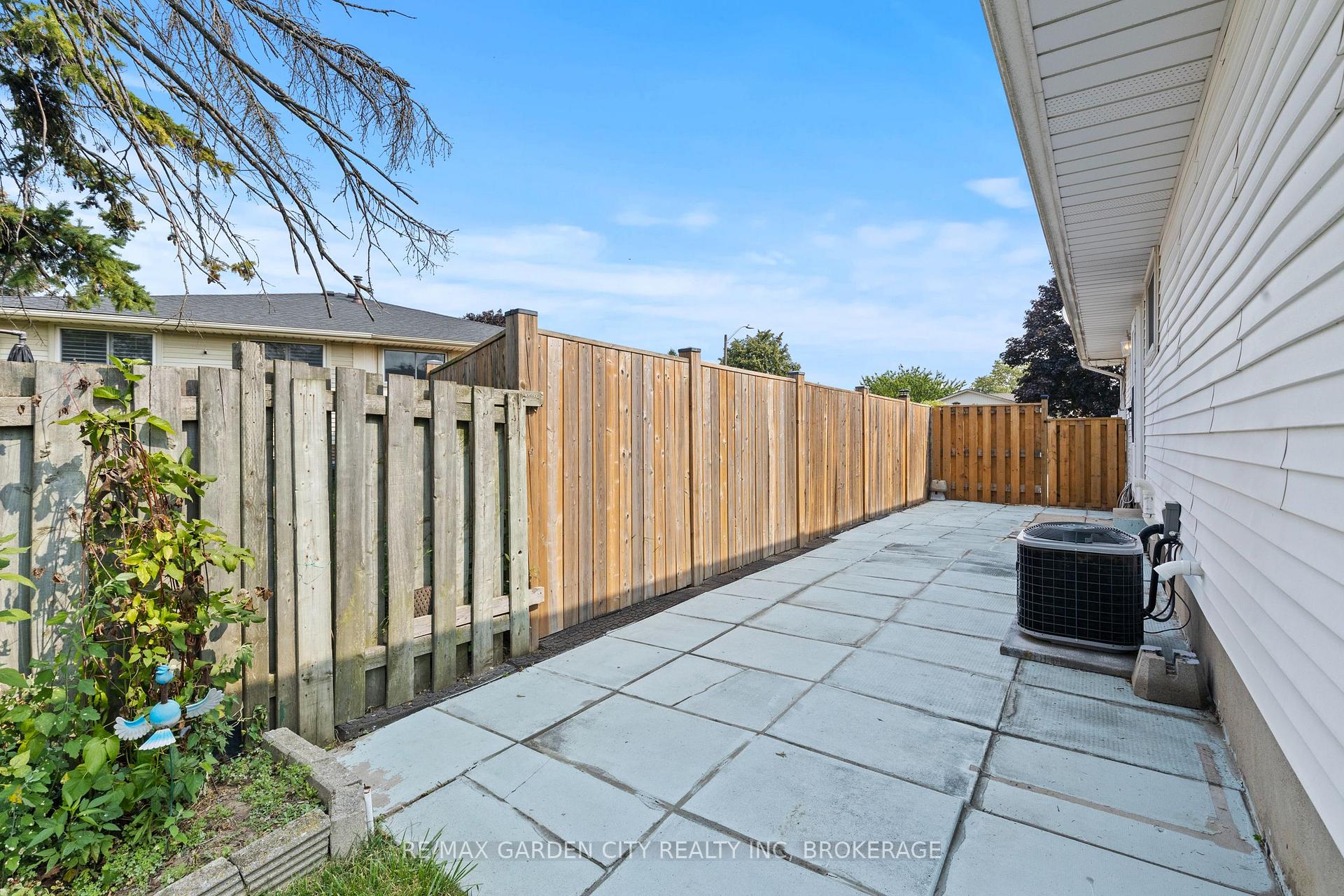 Photo 32 of 6 McCordick Drive, St. Catharines, Lakeport — HOMEH