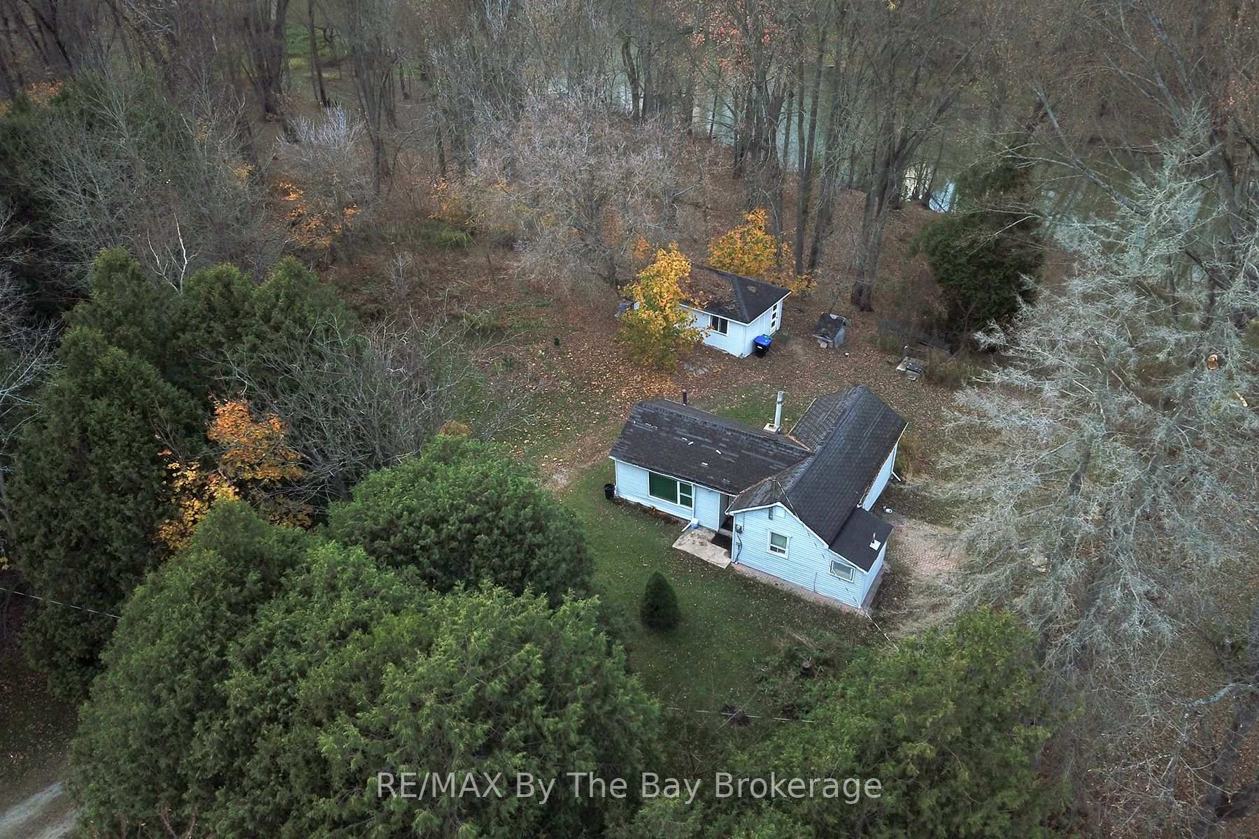 Photo 2 of 13 Innisfree Drive, Springwater, Rural Springwater — HOMEH