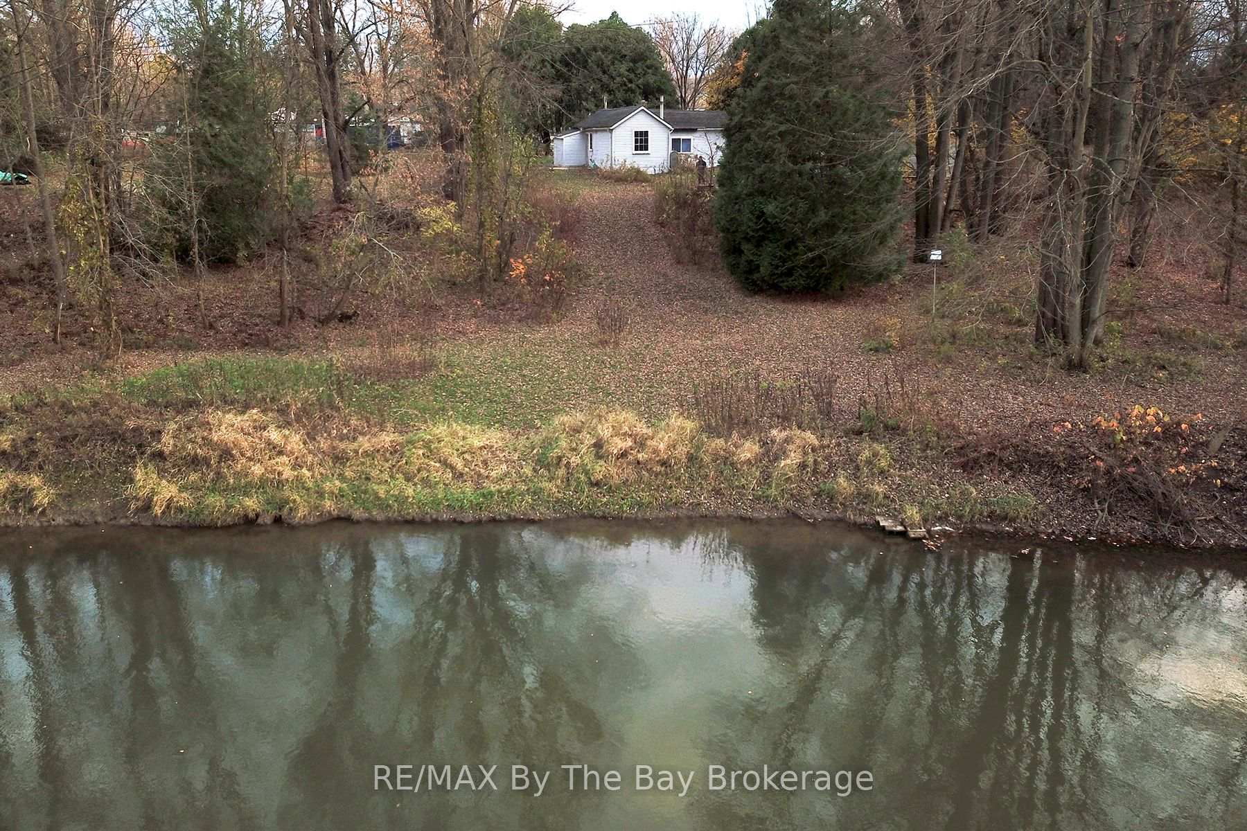 Photo 11 of 13 Innisfree Drive, Springwater, Rural Springwater — HOMEH