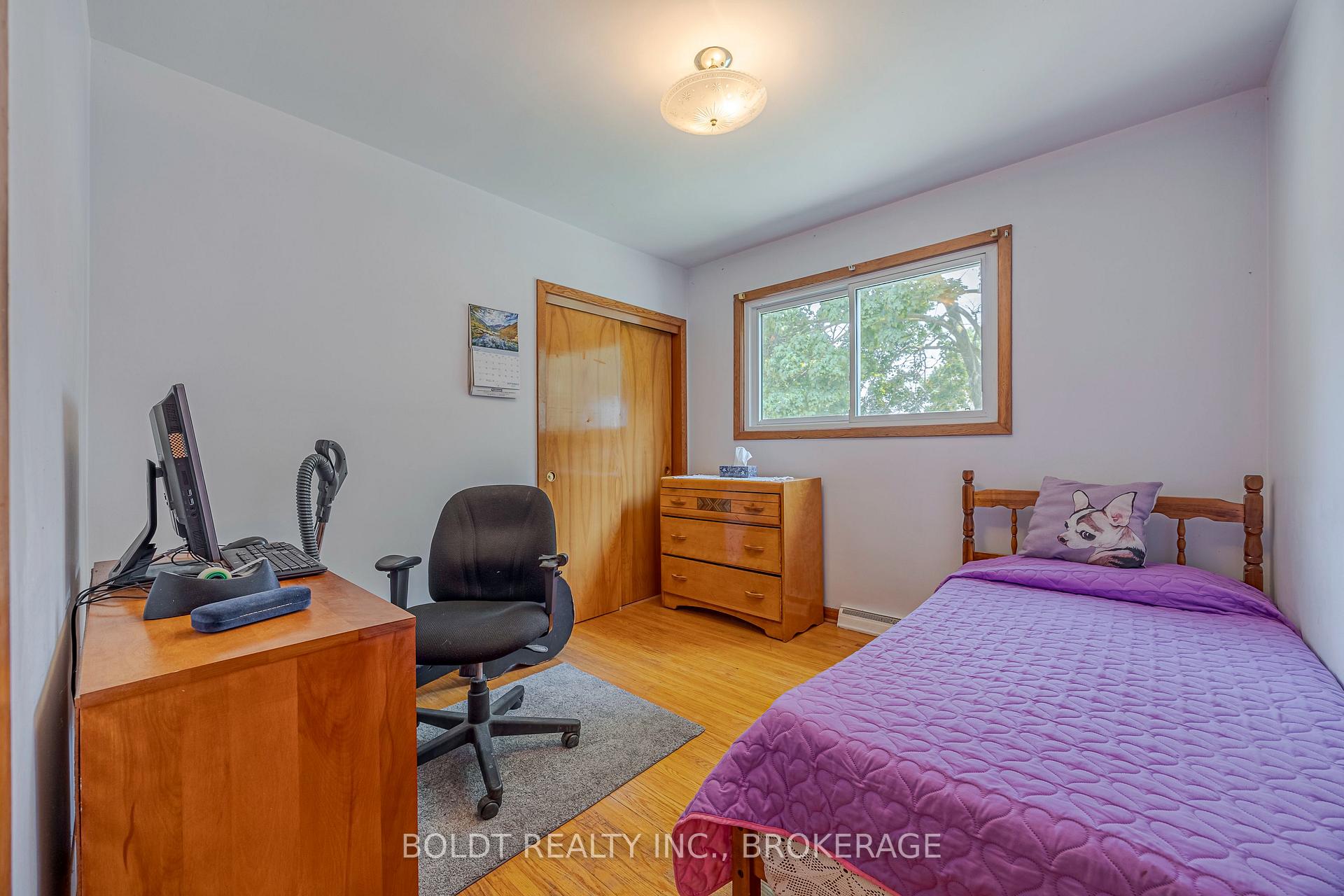Photo 13 of 25 Lockview Crescent, St. Catharines, Bunting/Linwell — HOMEH