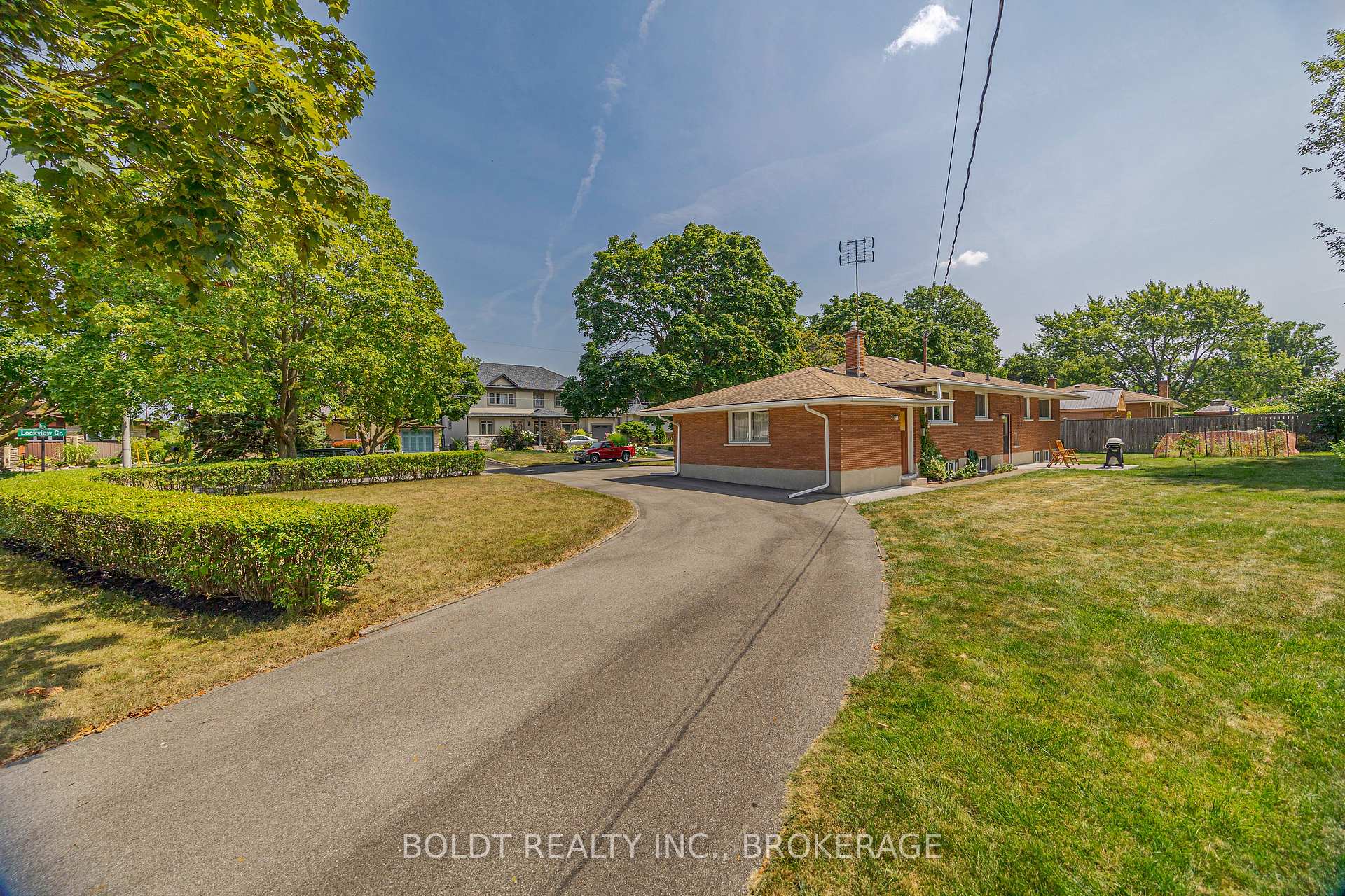 Photo 26 of 25 Lockview Crescent, St. Catharines, Bunting/Linwell — HOMEH