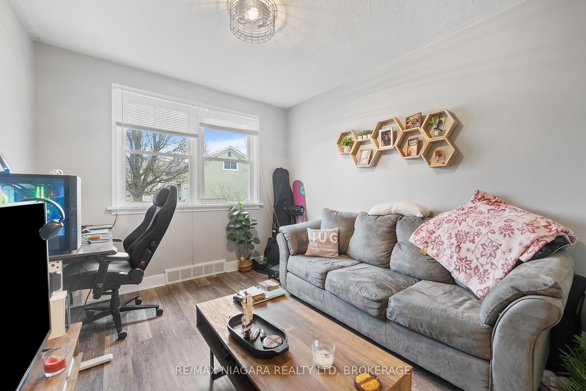 Photo 4 of Unit Main, 35 1/2 Cherry Street, St. Catharines, Downtown — HOMEH