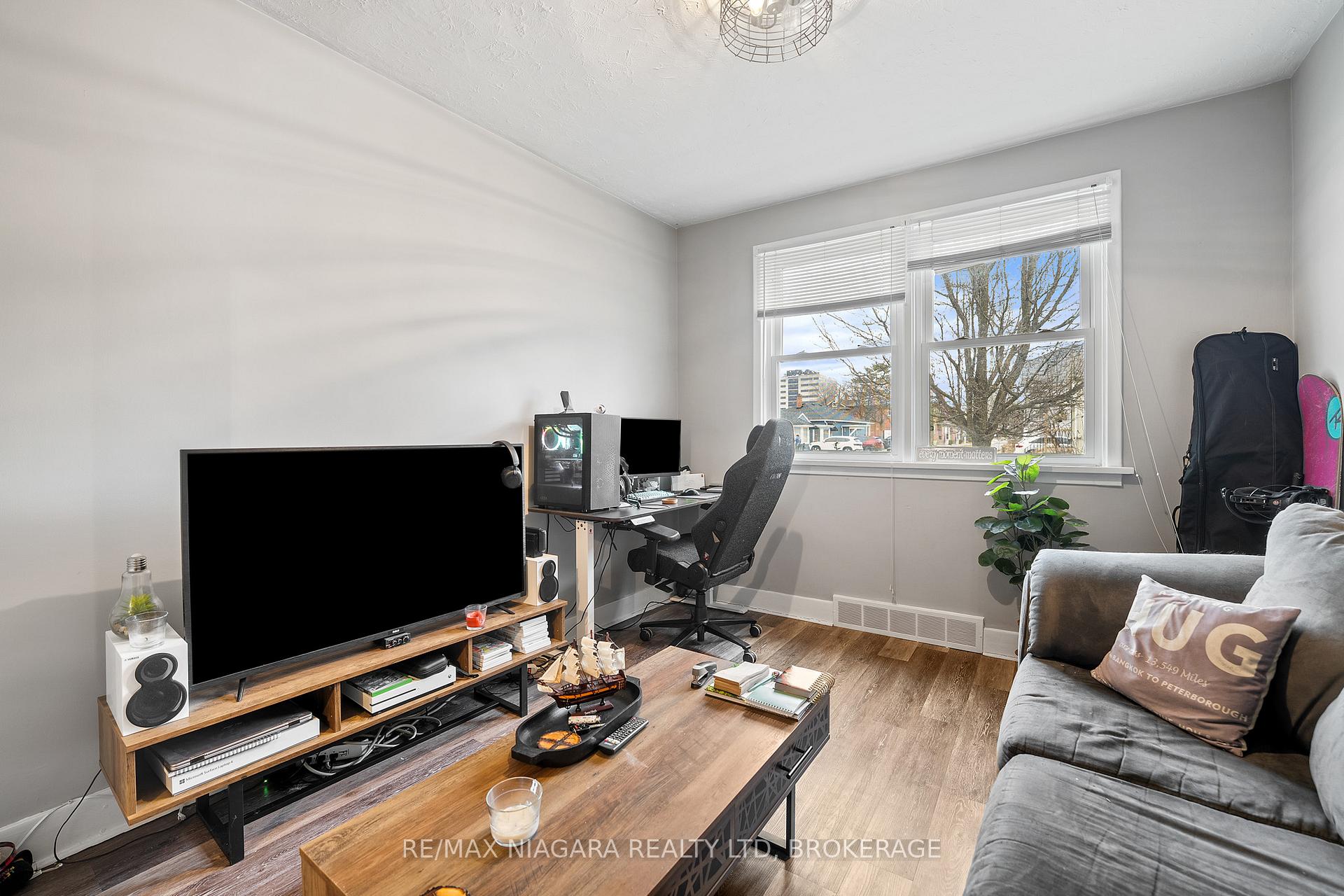 Photo 5 of Unit Main, 35 1/2 Cherry Street, St. Catharines, Downtown — HOMEH