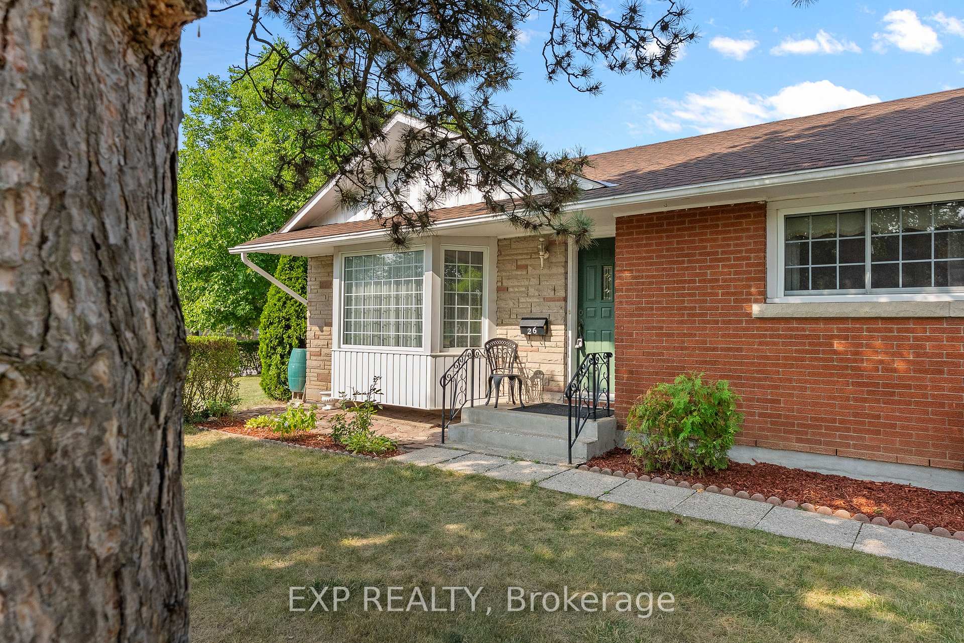 Photo 4 of 26 Cullen Drive, St. Catharines, Glendale/Glenridge — HOMEH
