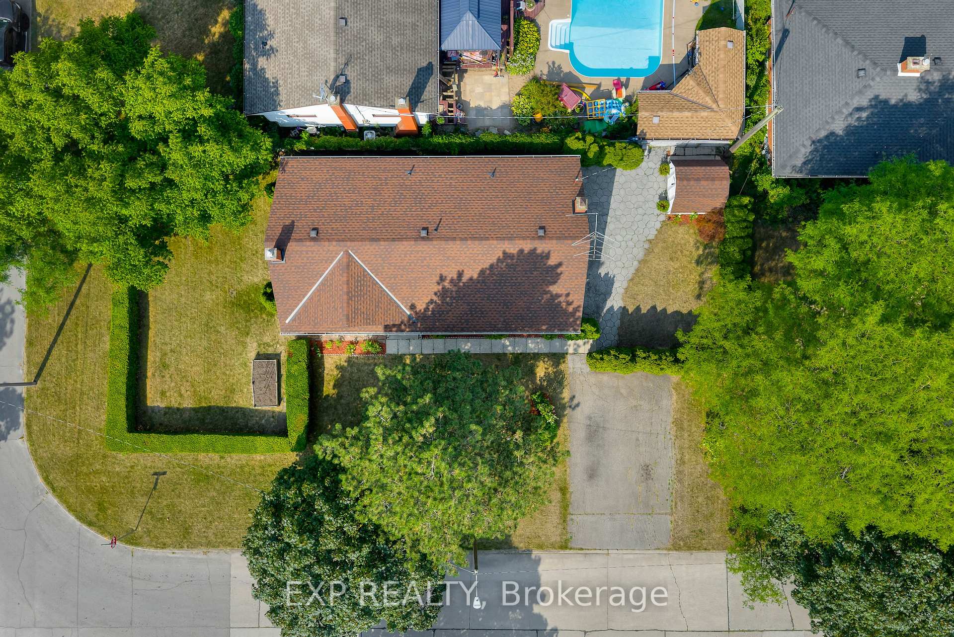 Photo 5 of 26 Cullen Drive, St. Catharines, Glendale/Glenridge — HOMEH