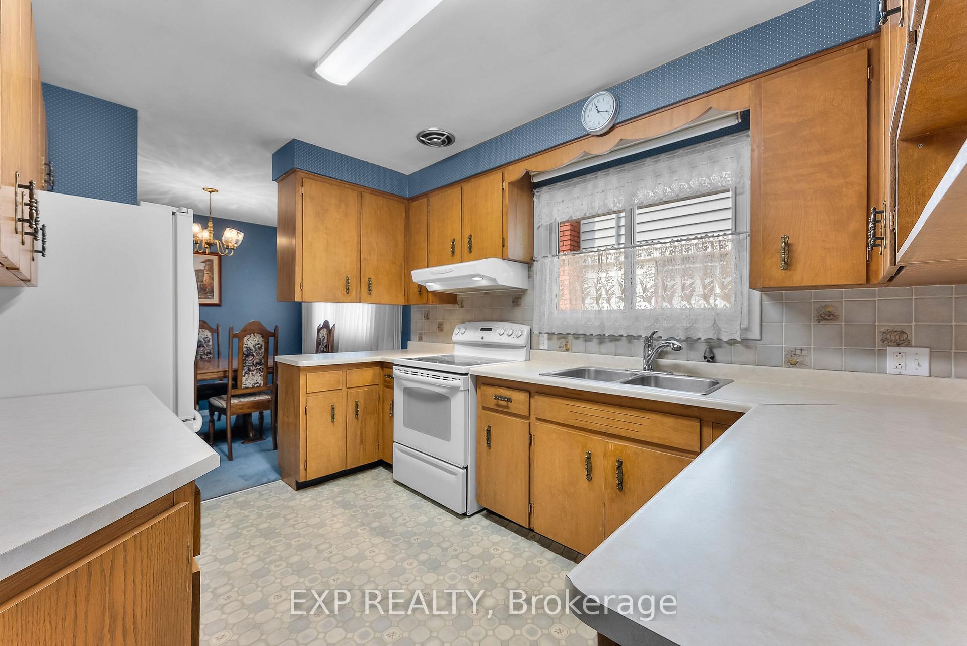 Photo 16 of 26 Cullen Drive, St. Catharines, Glendale/Glenridge — HOMEH