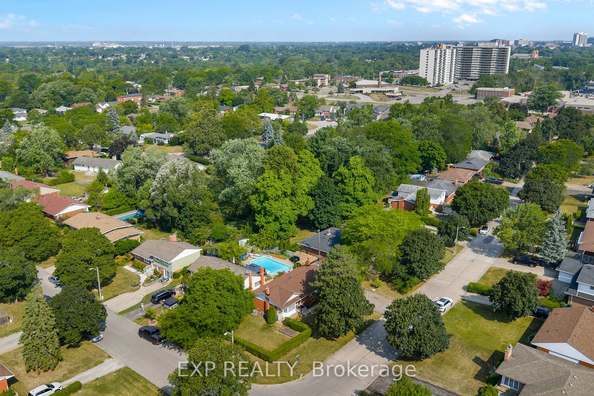 Photo 38 of 26 Cullen Drive, St. Catharines, Glendale/Glenridge — HOMEH