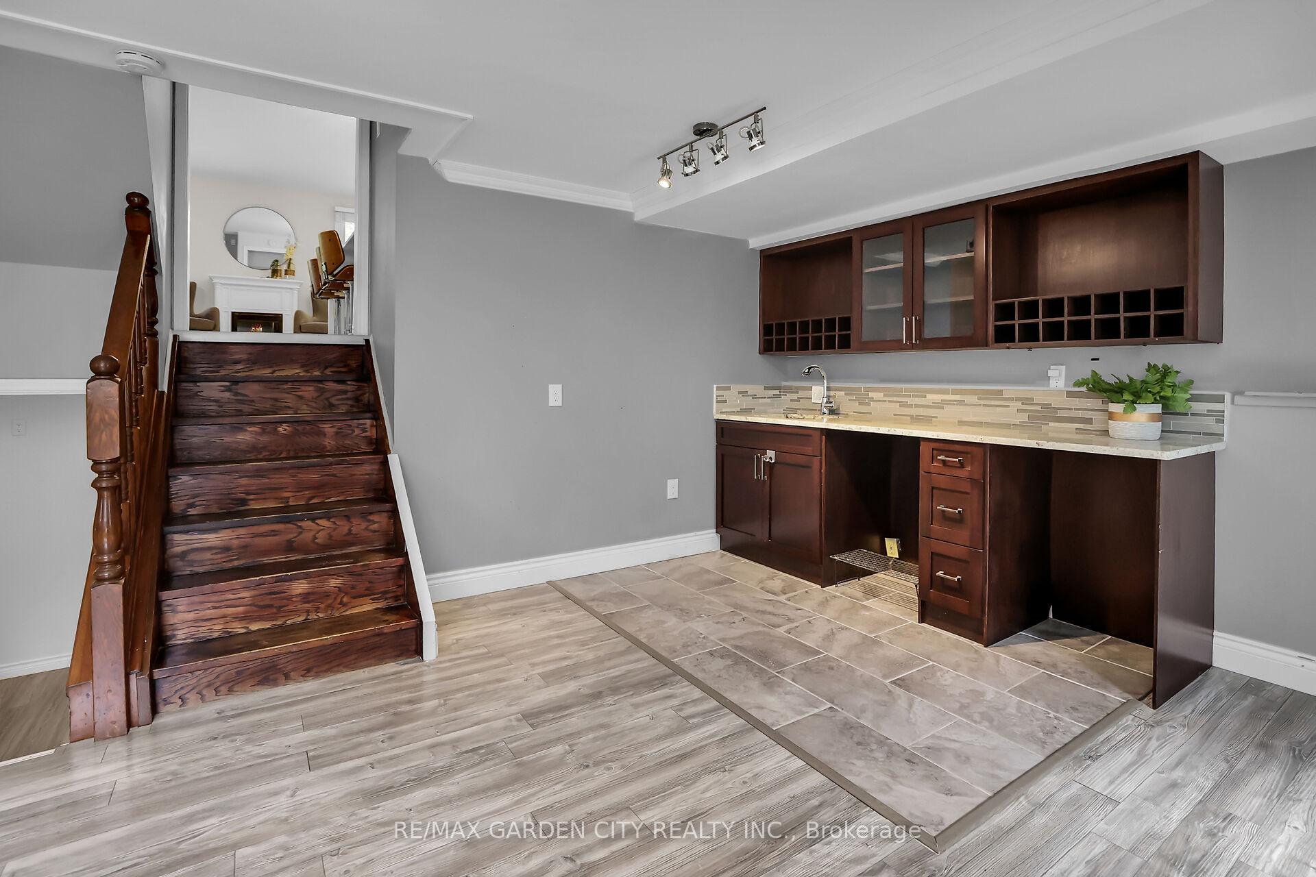 Photo 20 of 37 The Meadows Street, St. Catharines, Lakeport — HOMEH