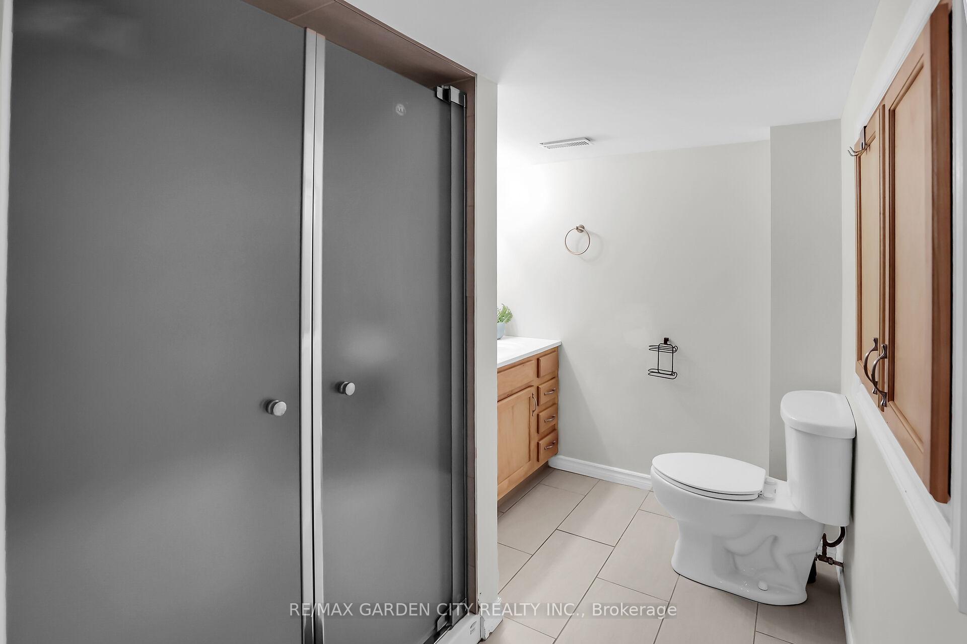 Photo 27 of 37 The Meadows Street, St. Catharines, Lakeport — HOMEH