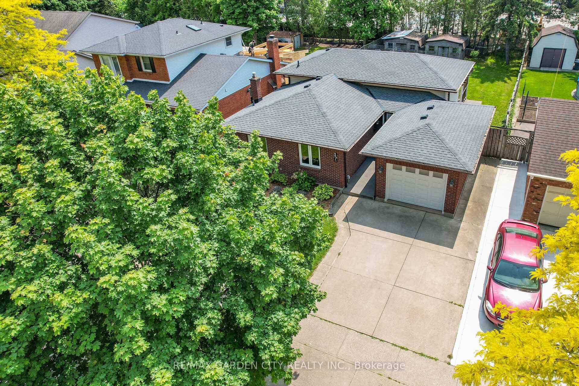 Photo 33 of 37 The Meadows Street, St. Catharines, Lakeport — HOMEH