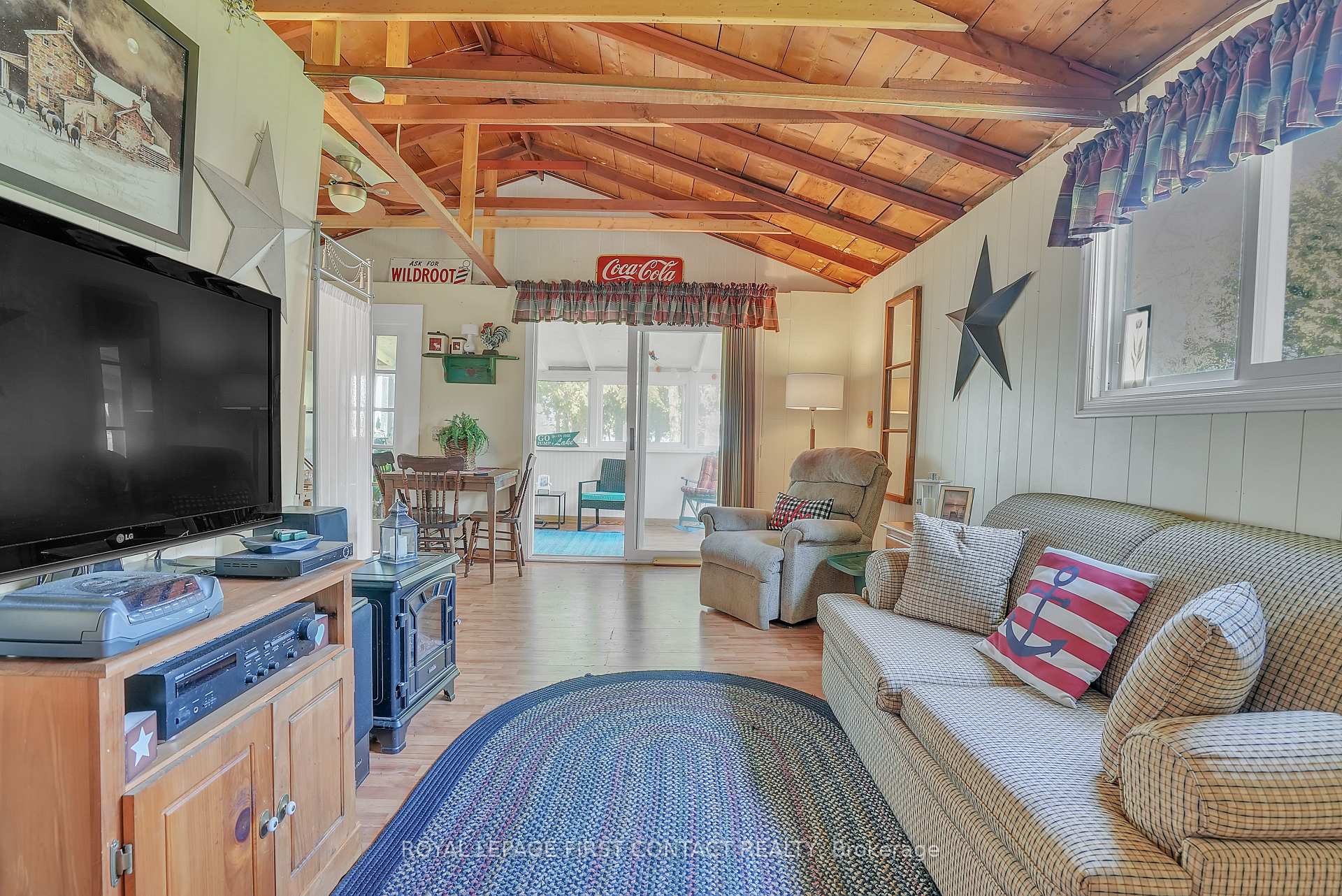 Photo 16 of 6 Buttercup Lane, Springwater, Rural Springwater — HOMEH