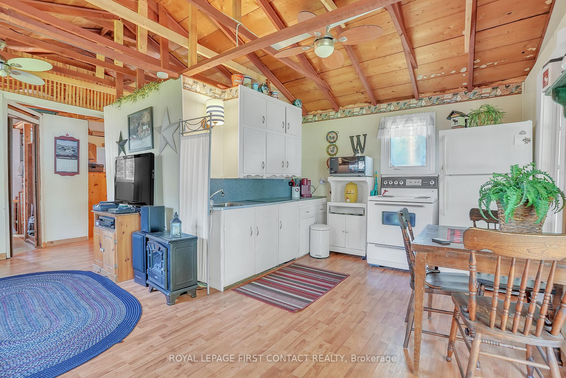 Photo 19 of 6 Buttercup Lane, Springwater, Rural Springwater — HOMEH