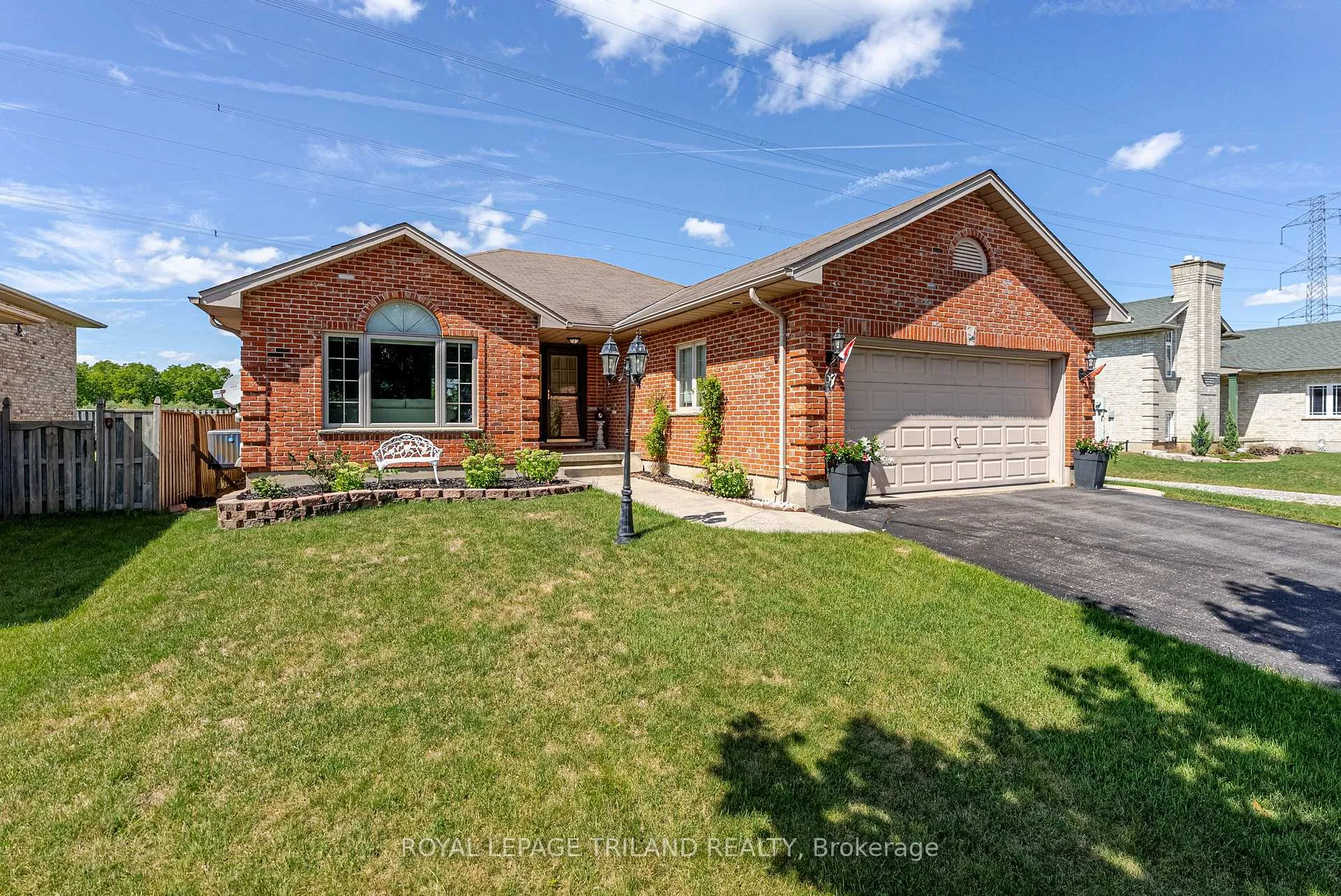 Photo 2 of 67 Donker Drive, St. Thomas — HOMEH