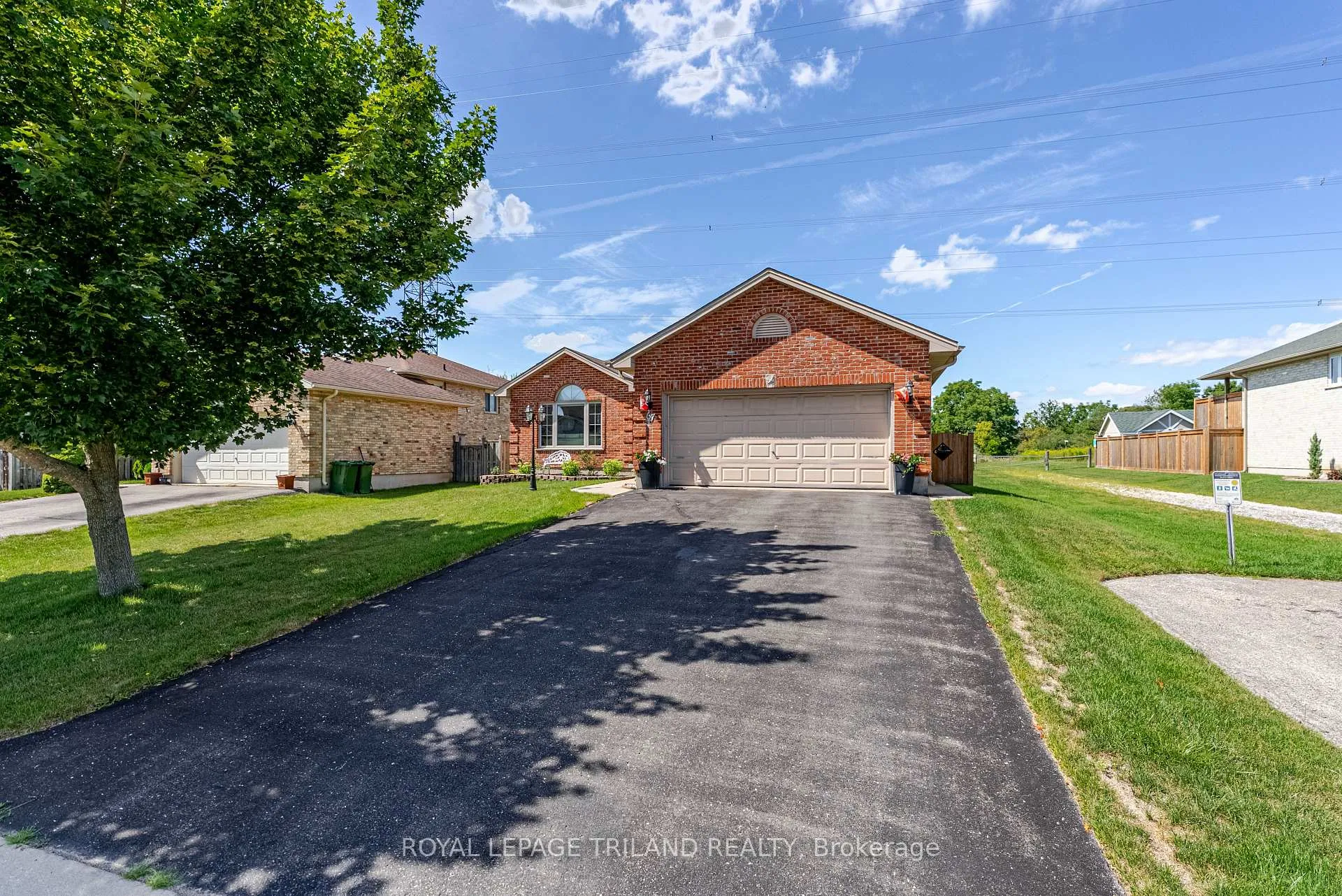 Photo 3 of 67 Donker Drive, St. Thomas — HOMEH