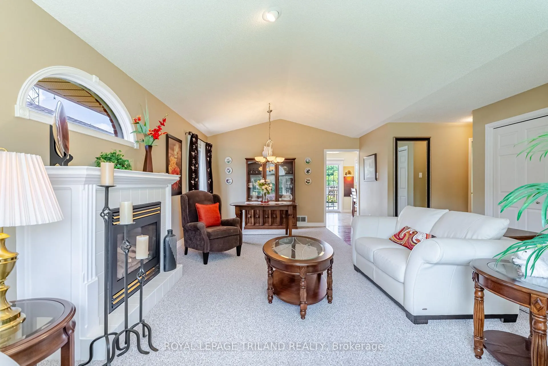 Photo 9 of 67 Donker Drive, St. Thomas — HOMEH