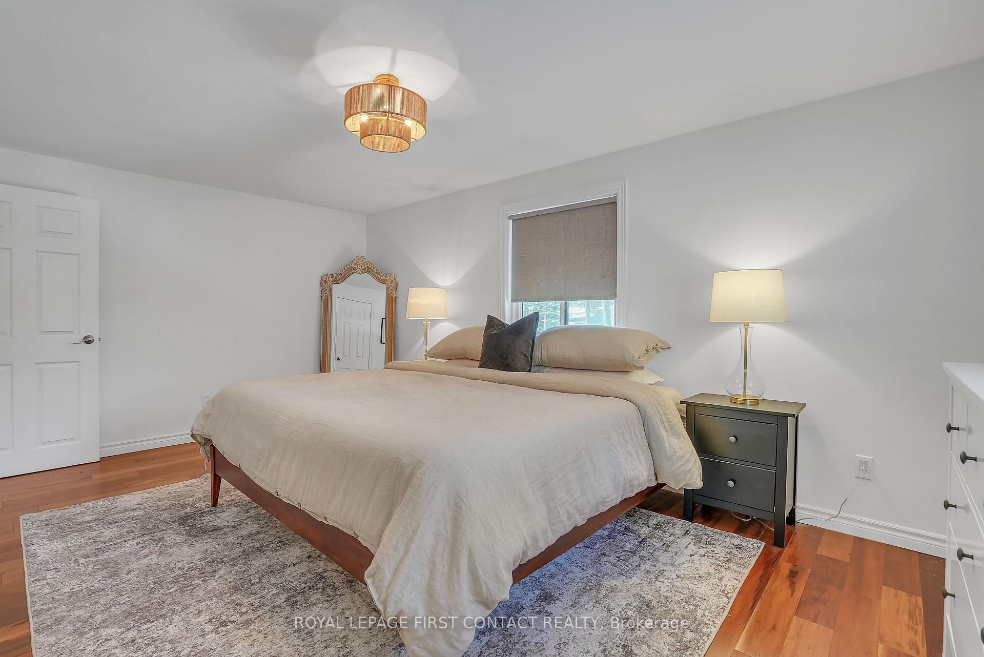 Photo 15 of 11 Vernar Drive, Springwater, Midhurst — HOMEH