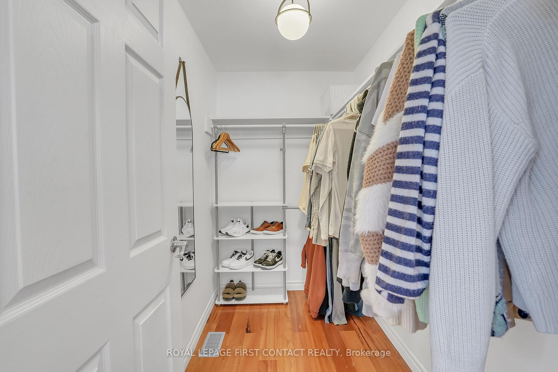 Photo 18 of 11 Vernar Drive, Springwater, Midhurst — HOMEH