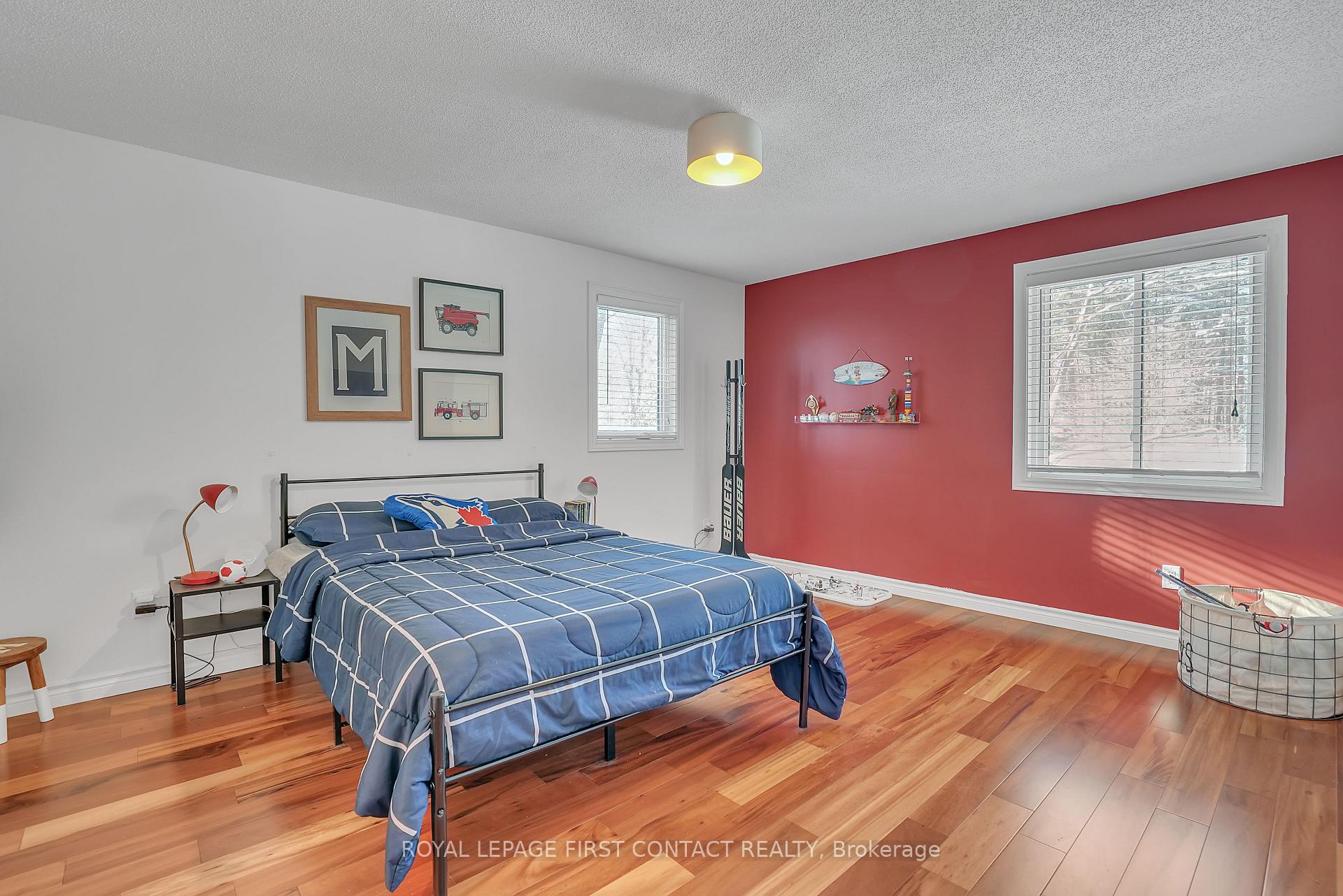 Photo 22 of 11 Vernar Drive, Springwater, Midhurst — HOMEH