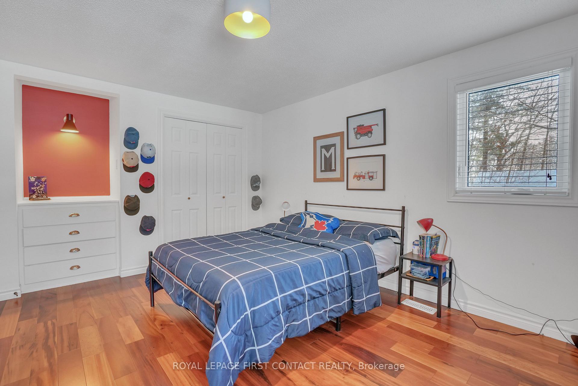 Photo 23 of 11 Vernar Drive, Springwater, Midhurst — HOMEH