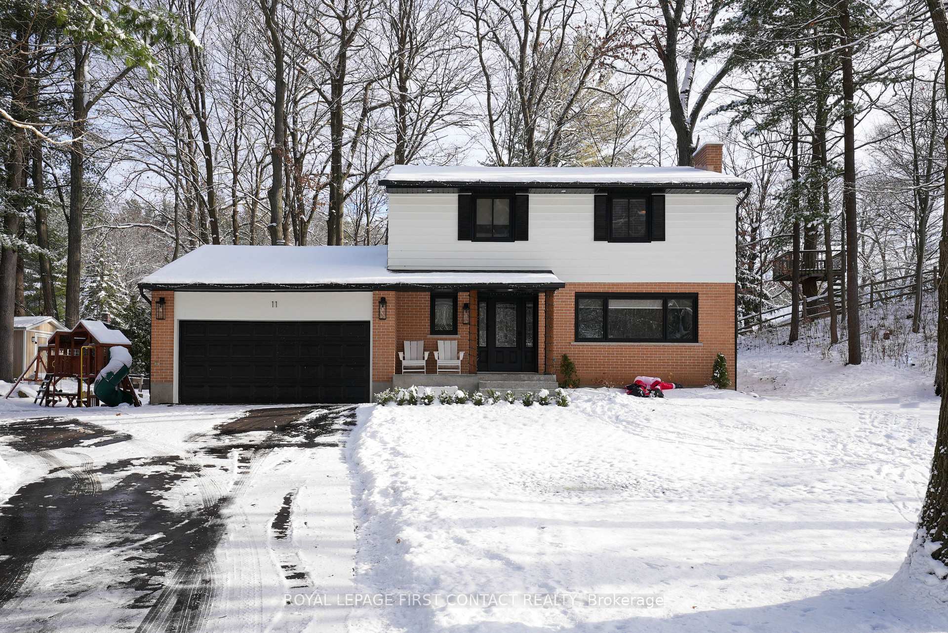 Photo 24 of 11 Vernar Drive, Springwater, Midhurst — HOMEH