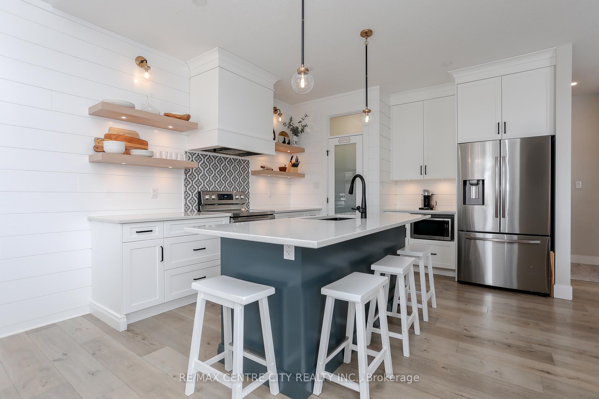 Photo 8 of 75 Renaissance Drive, St. Thomas — HOMEH