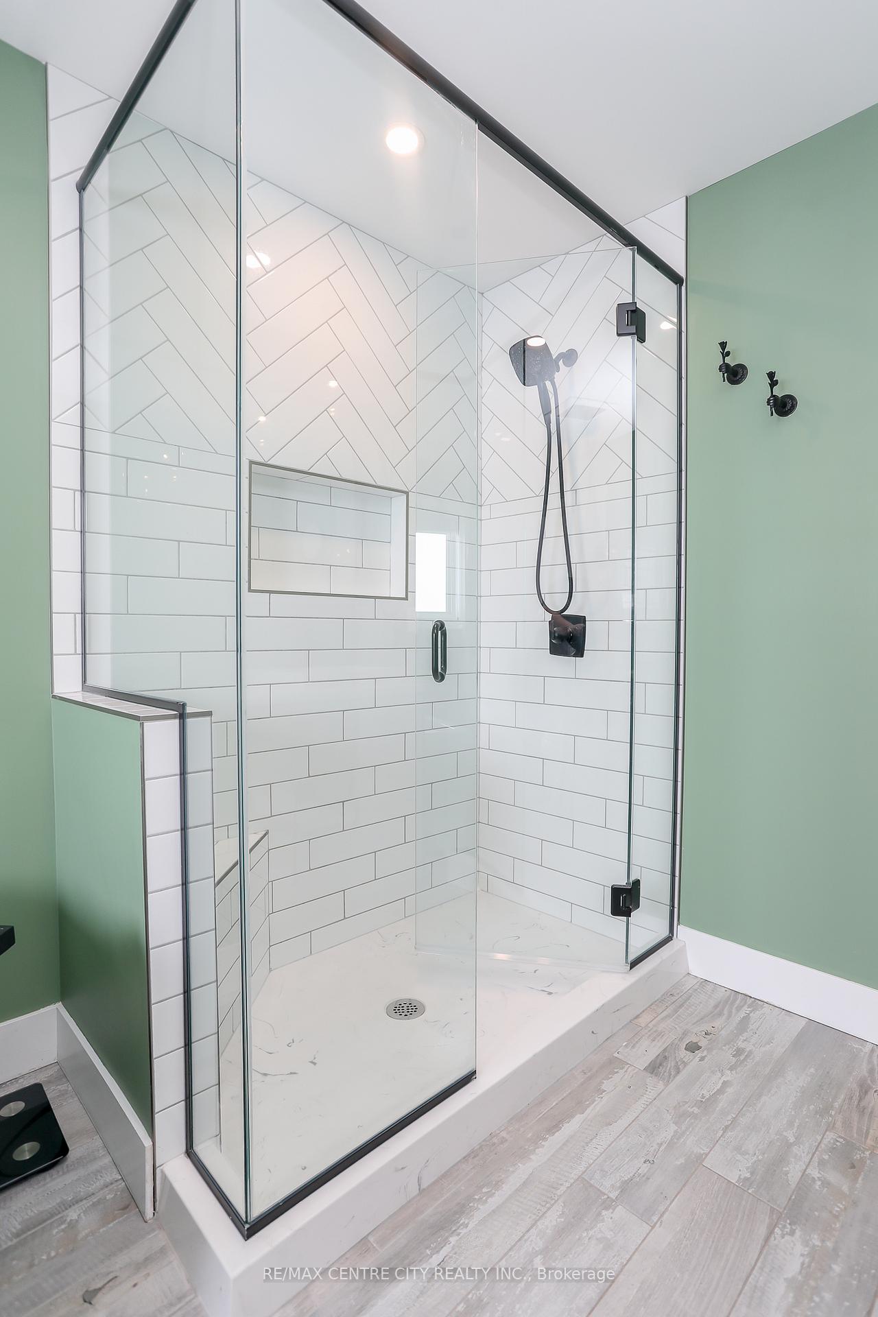 Photo 16 of 75 Renaissance Drive, St. Thomas — HOMEH