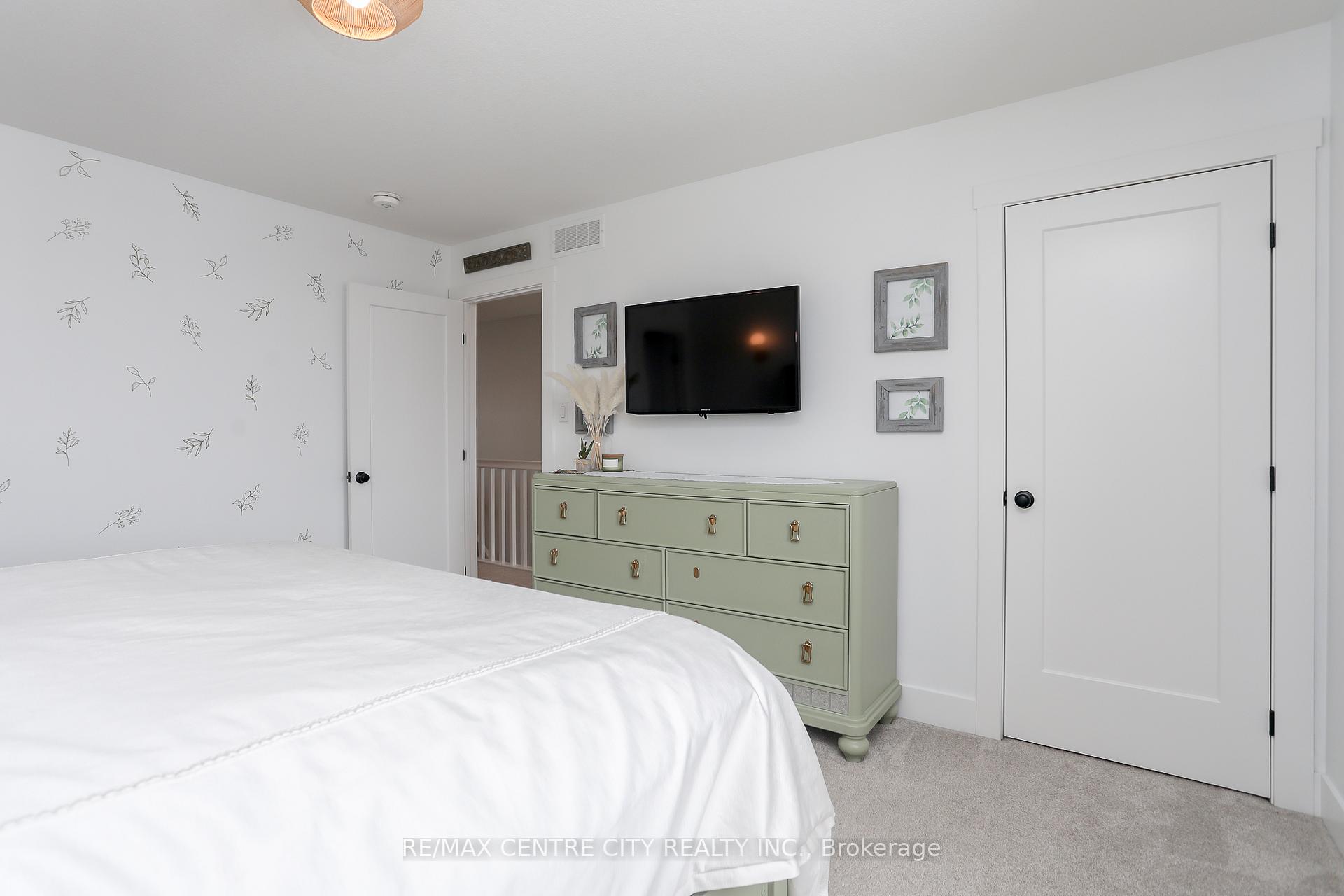 Photo 19 of 75 Renaissance Drive, St. Thomas — HOMEH