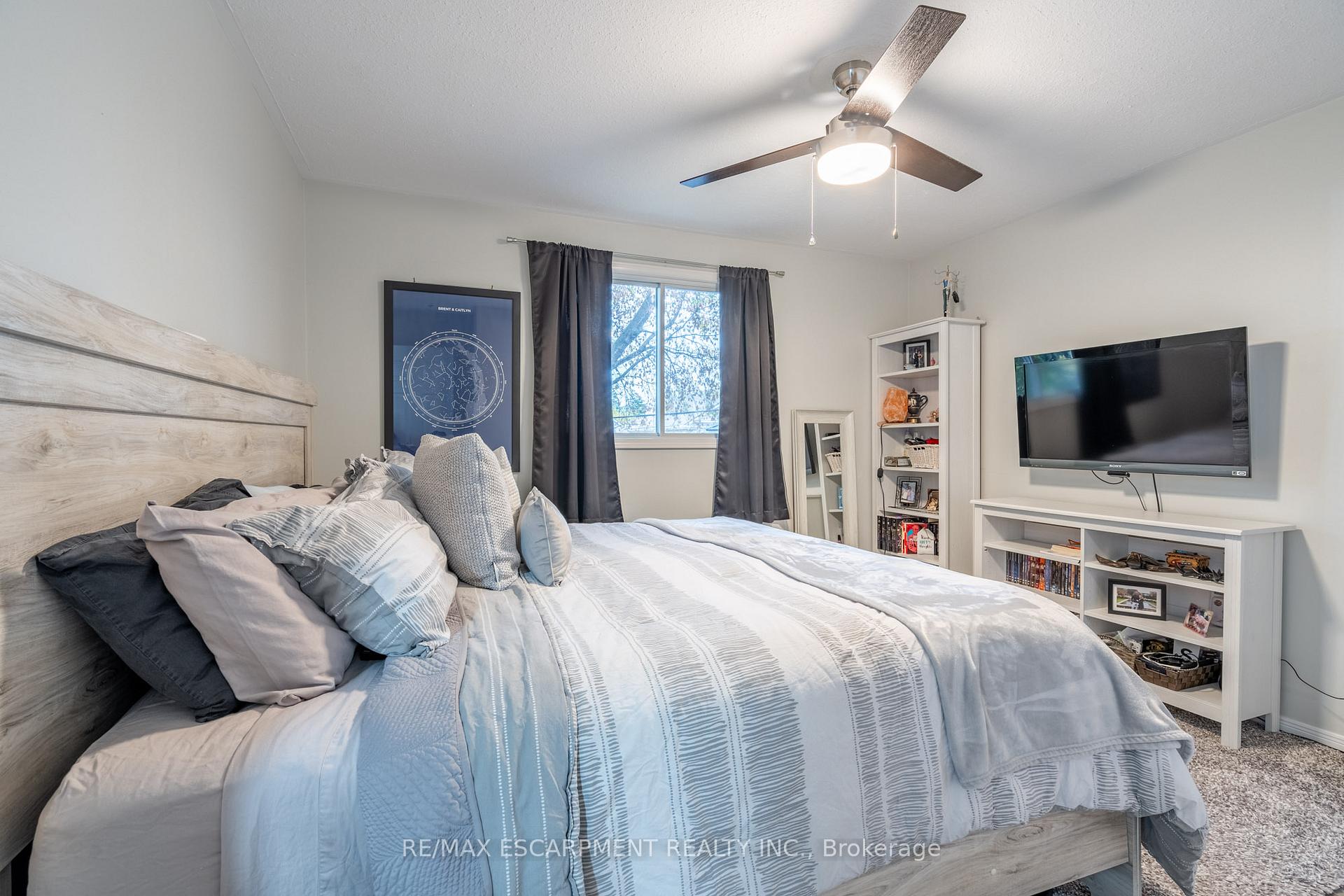 Photo 13 of 24 Augusta Avenue, St. Catharines, Facer — HOMEH