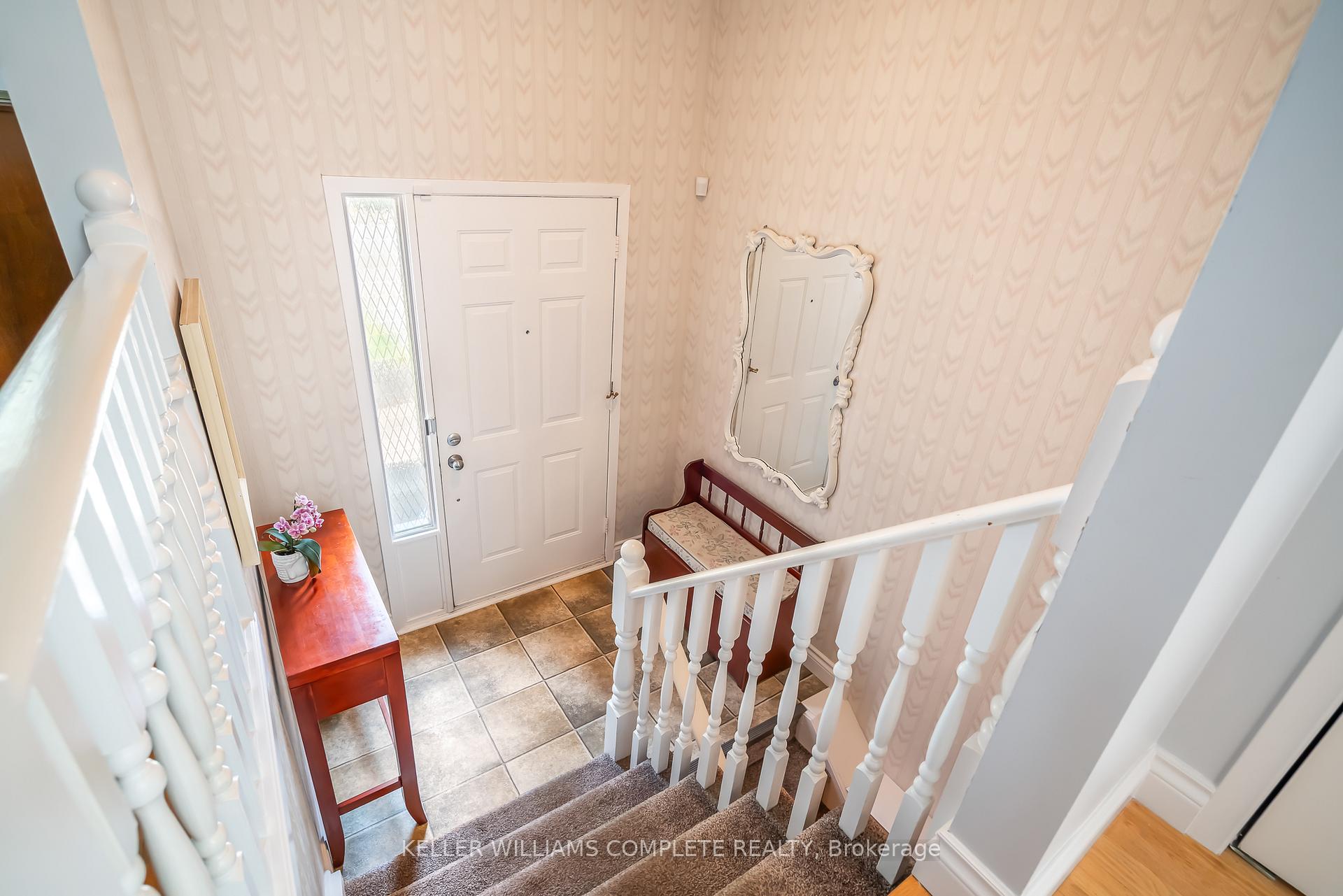 Photo 4 of 56 Stoney Brook Crescent, St. Catharines, Grapeview — HOMEH