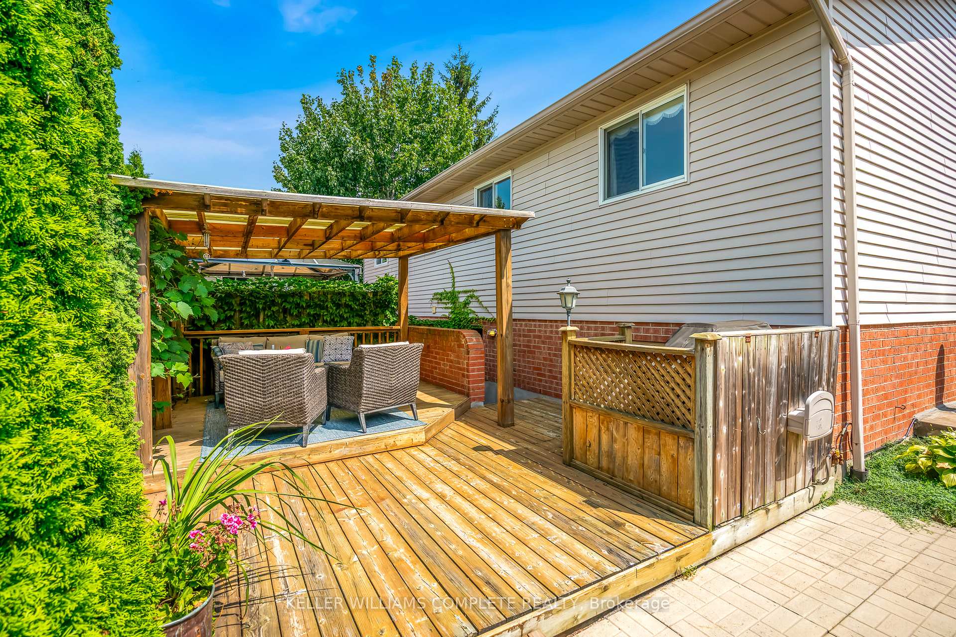 Photo 27 of 56 Stoney Brook Crescent, St. Catharines, Grapeview — HOMEH