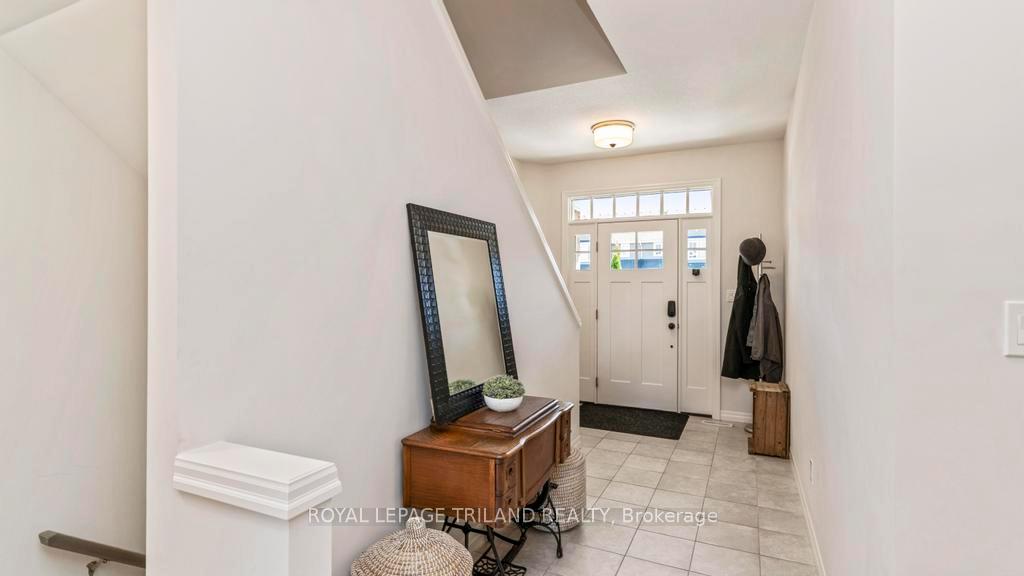 Photo 4 of 45 Cortland Terrace, St. Thomas — HOMEH