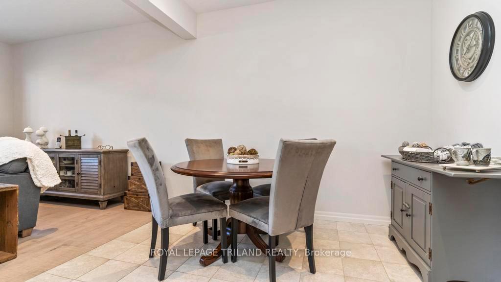 Photo 8 of 45 Cortland Terrace, St. Thomas — HOMEH